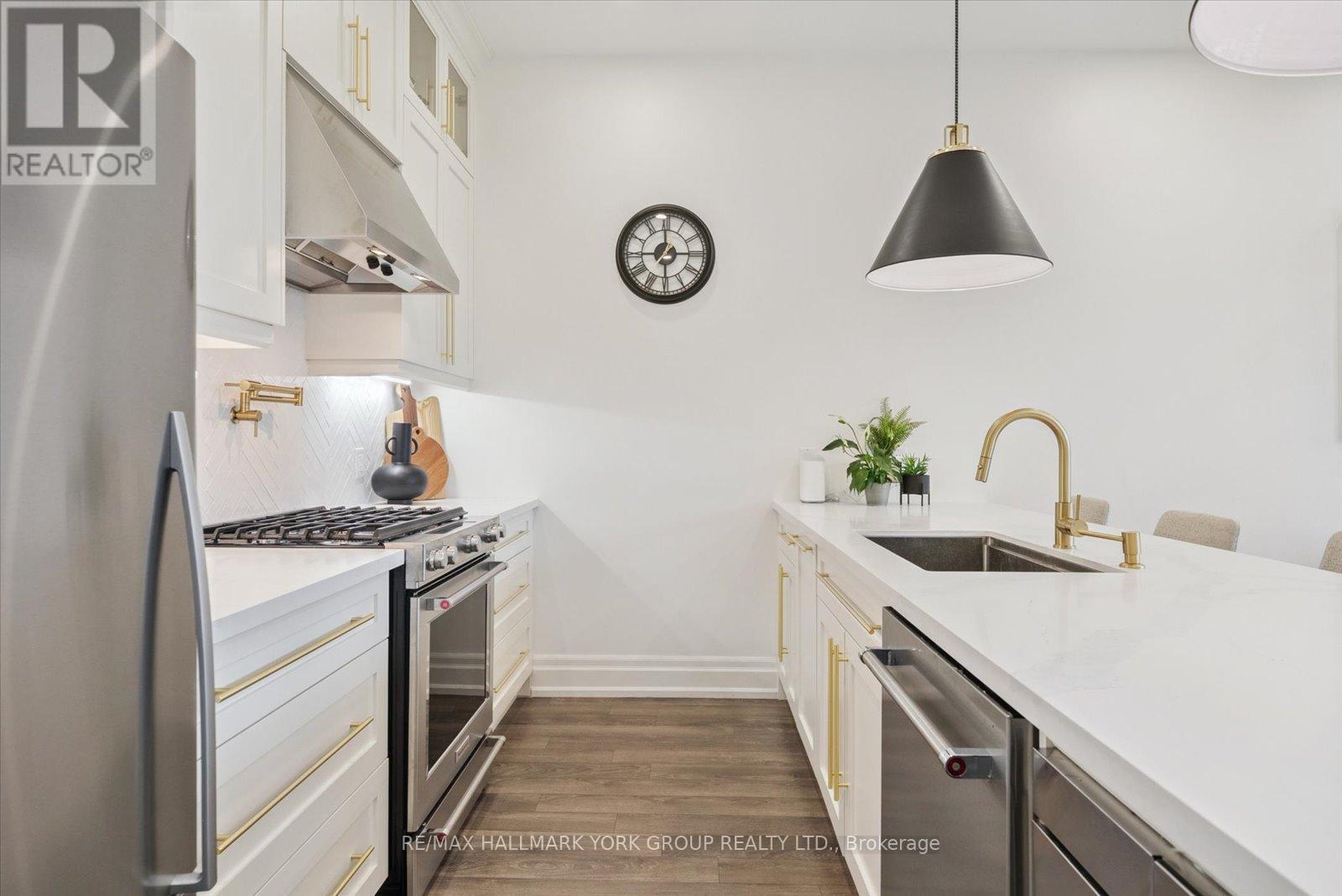 3753 Riva Avenue, Innisfil, Ontario  L9S 0L5 - Photo 8 - N12732876