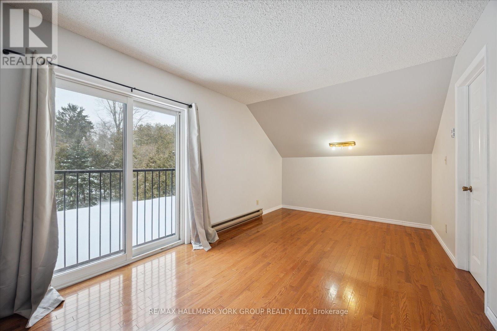 21 Pirita Road, Georgina, Ontario  L0C 1L0 - Photo 14 - N12732932