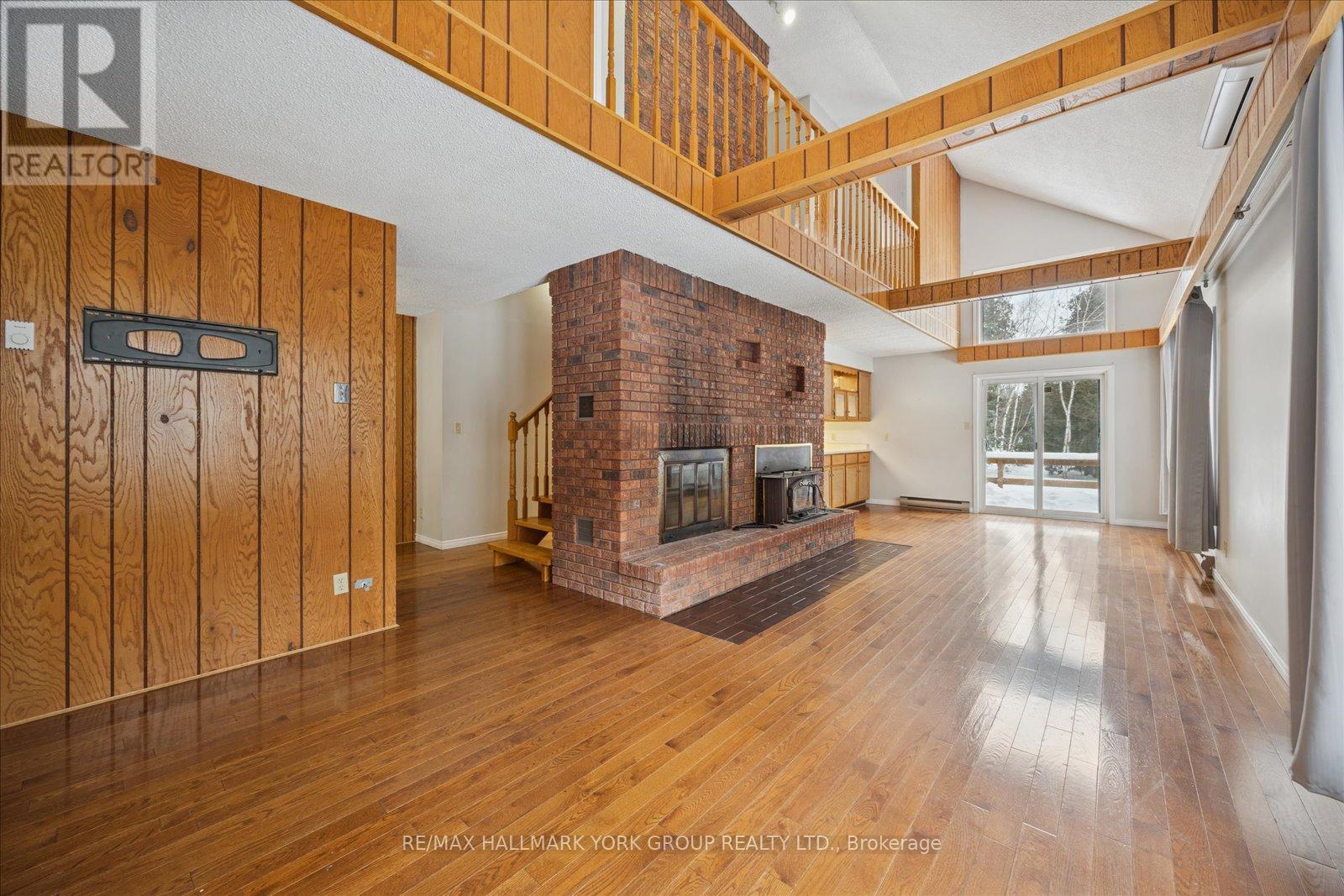 21 Pirita Road, Georgina, Ontario  L0C 1L0 - Photo 4 - N12732932