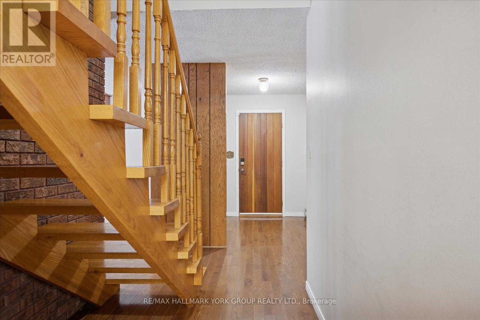 21 Pirita Road, Georgina, Ontario  L0C 1L0 - Photo 8 - N12732932