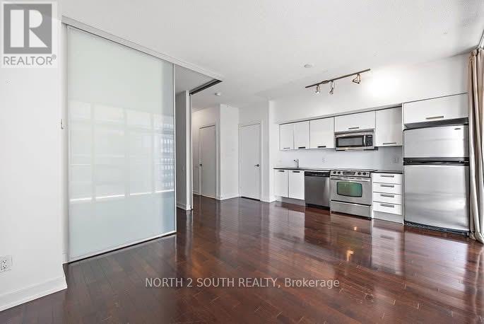 3309 - 33 Charles Street E, Toronto, Ontario  M4Y 1R9 - Photo 5 - C12729306