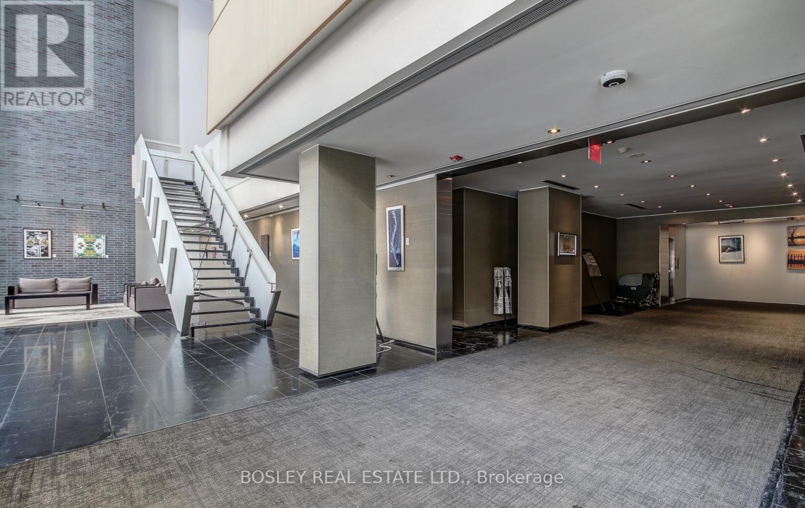 608 - 33 Charles Street E, Toronto, Ontario  M4Y 0A2 - Photo 3 - C12730456