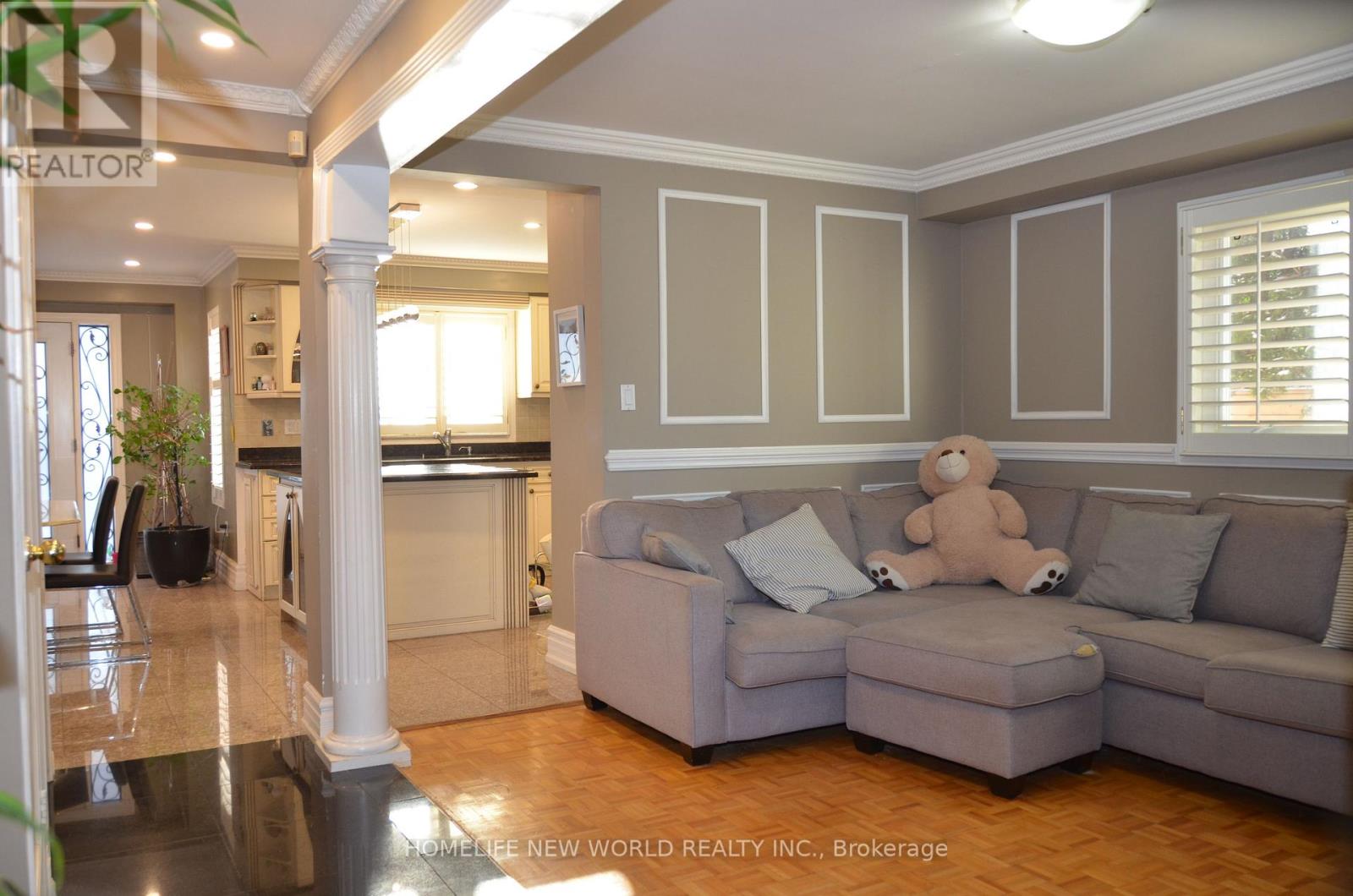 77 Nadia Avenue, Vaughan, Ontario  L4L 8N9 - Photo 7 - N12695808