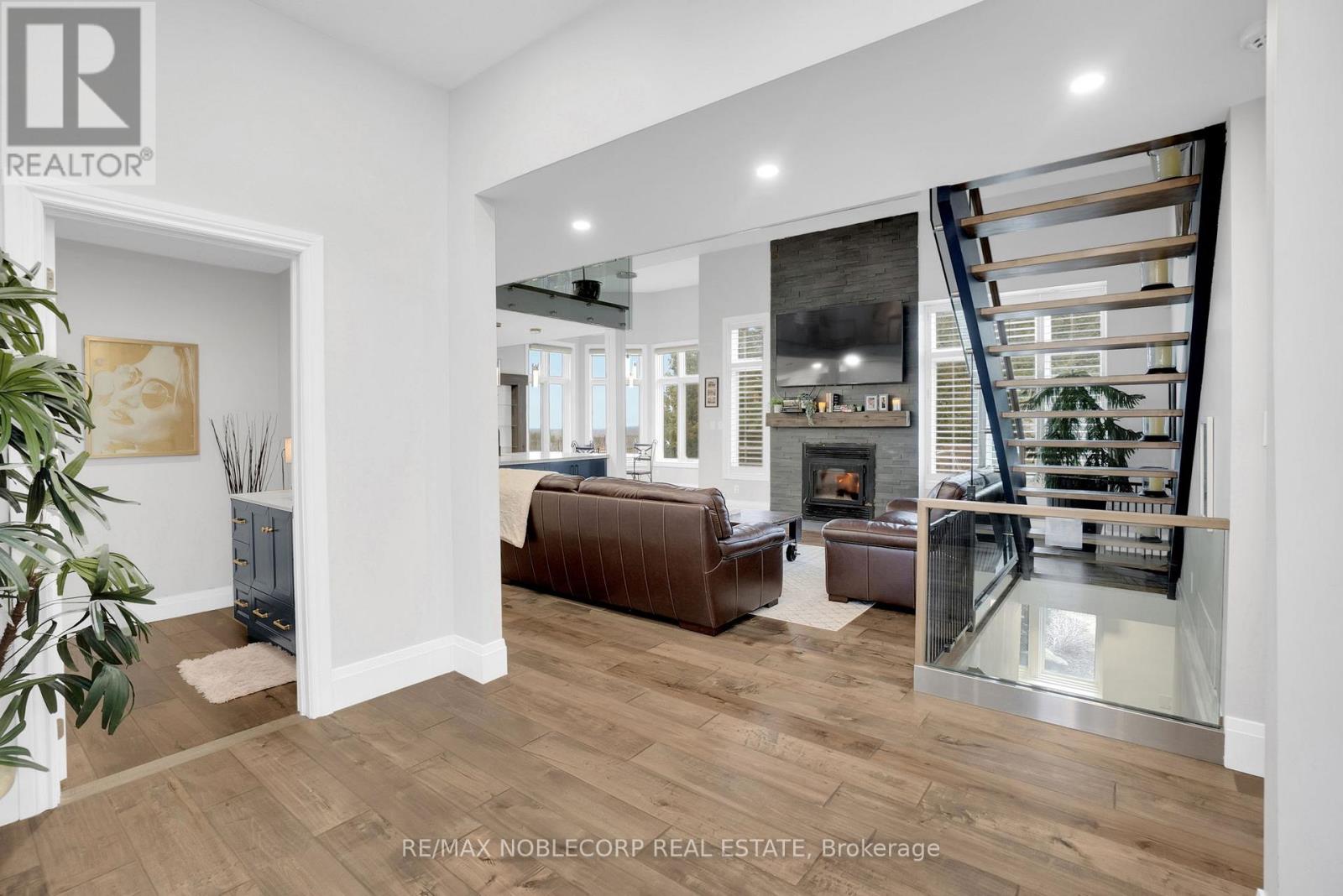 17088 Horseshoe Hill Road, Caledon, Ontario  L7C 2N6 - Photo 5 - W12732834