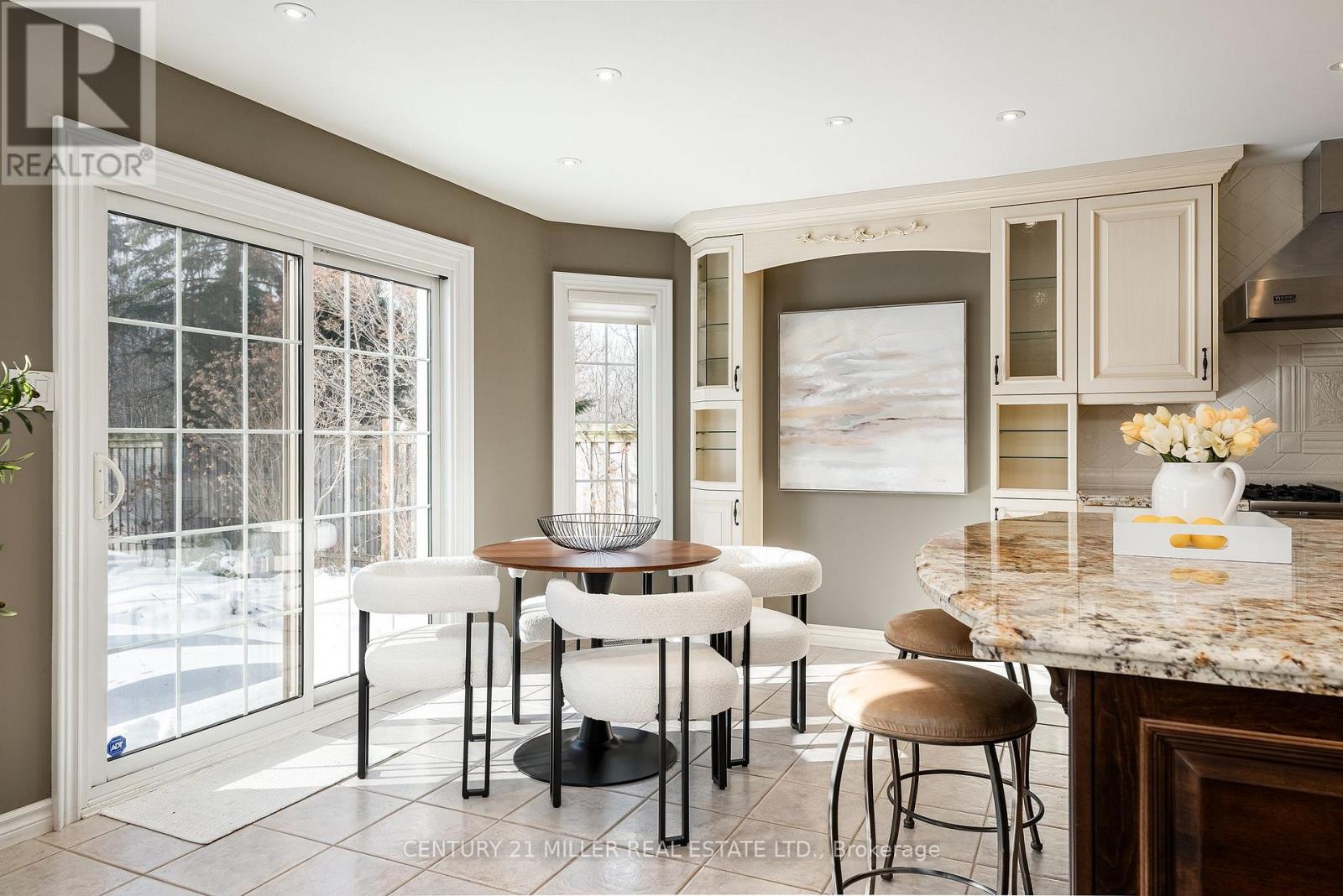 2224 Brays Lane, Oakville, Ontario  L6M 3J6 - Photo 12 - W12732850