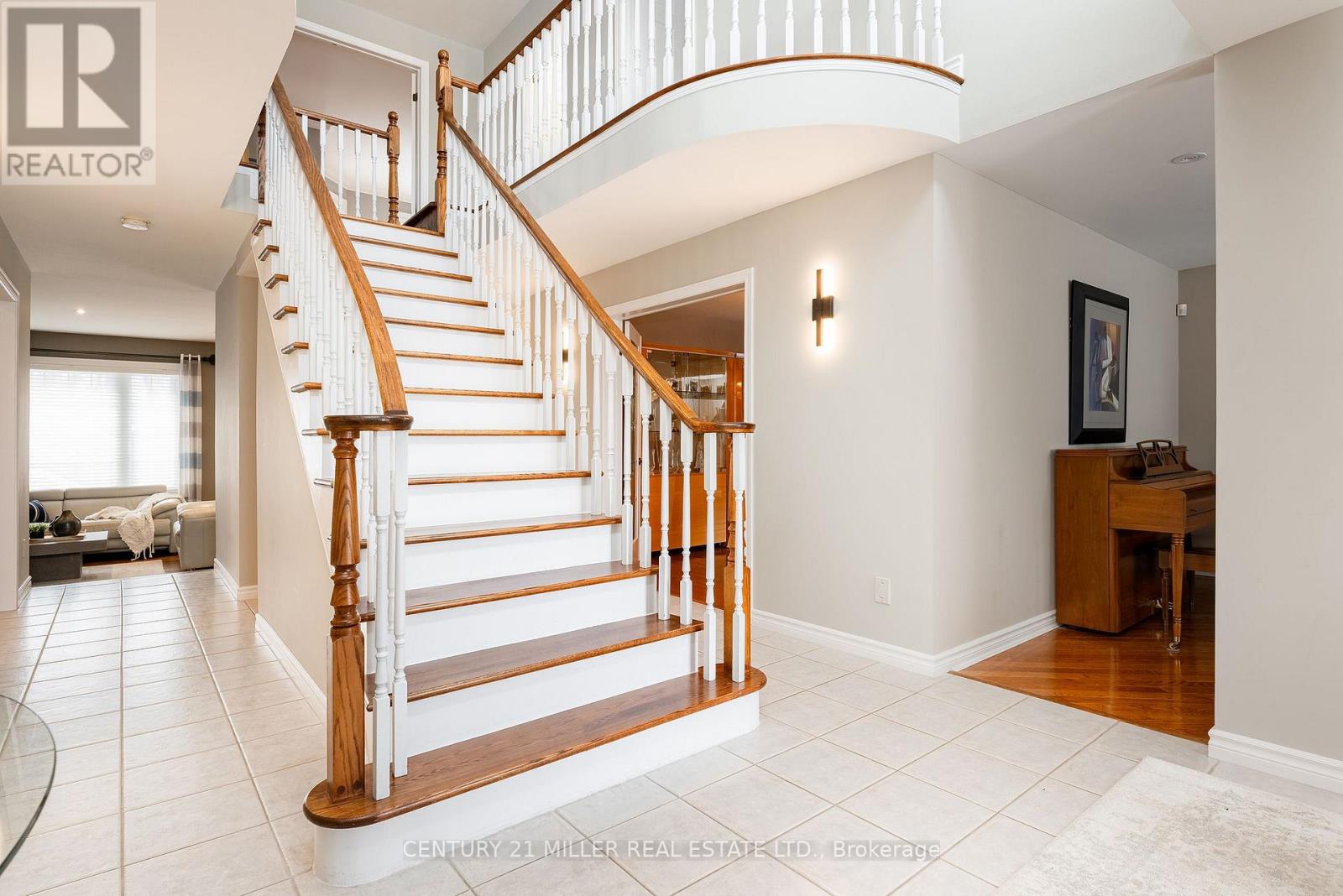 2224 Brays Lane, Oakville, Ontario  L6M 3J6 - Photo 4 - W12732850