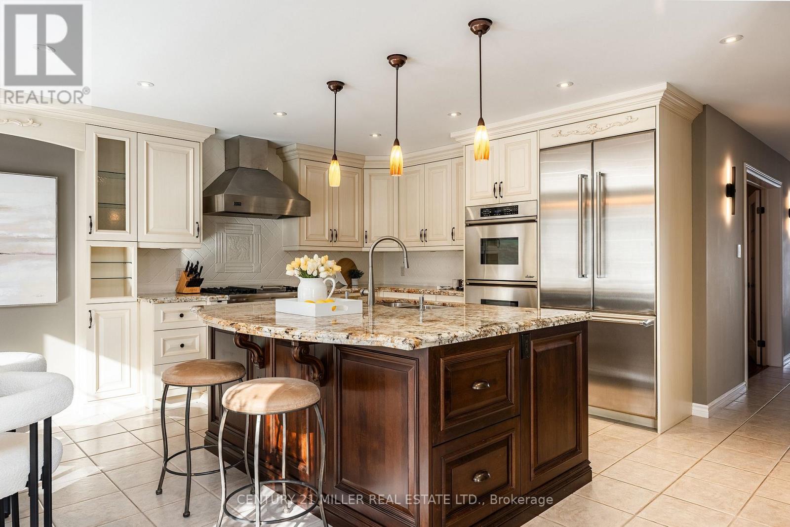 2224 Brays Lane, Oakville, Ontario  L6M 3J6 - Photo 8 - W12732850