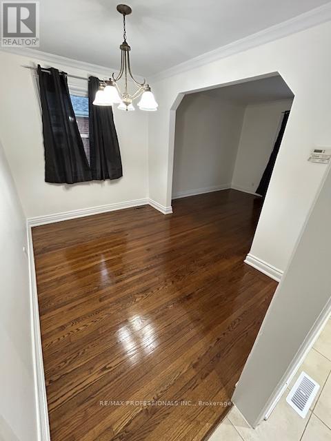 311 Thirtieth Street, Toronto, Ontario  M8W 3E4 - Photo 4 - W12732864