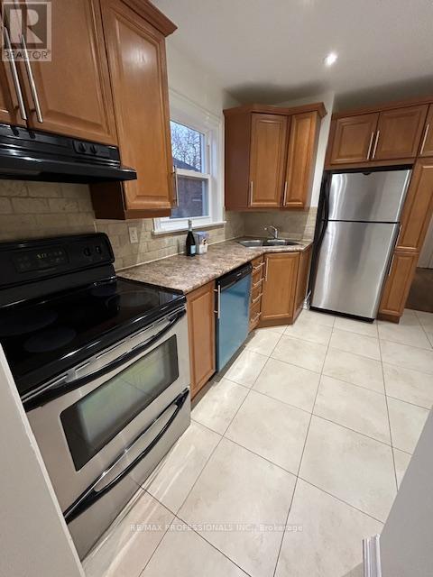 311 Thirtieth Street, Toronto, Ontario  M8W 3E4 - Photo 5 - W12732864