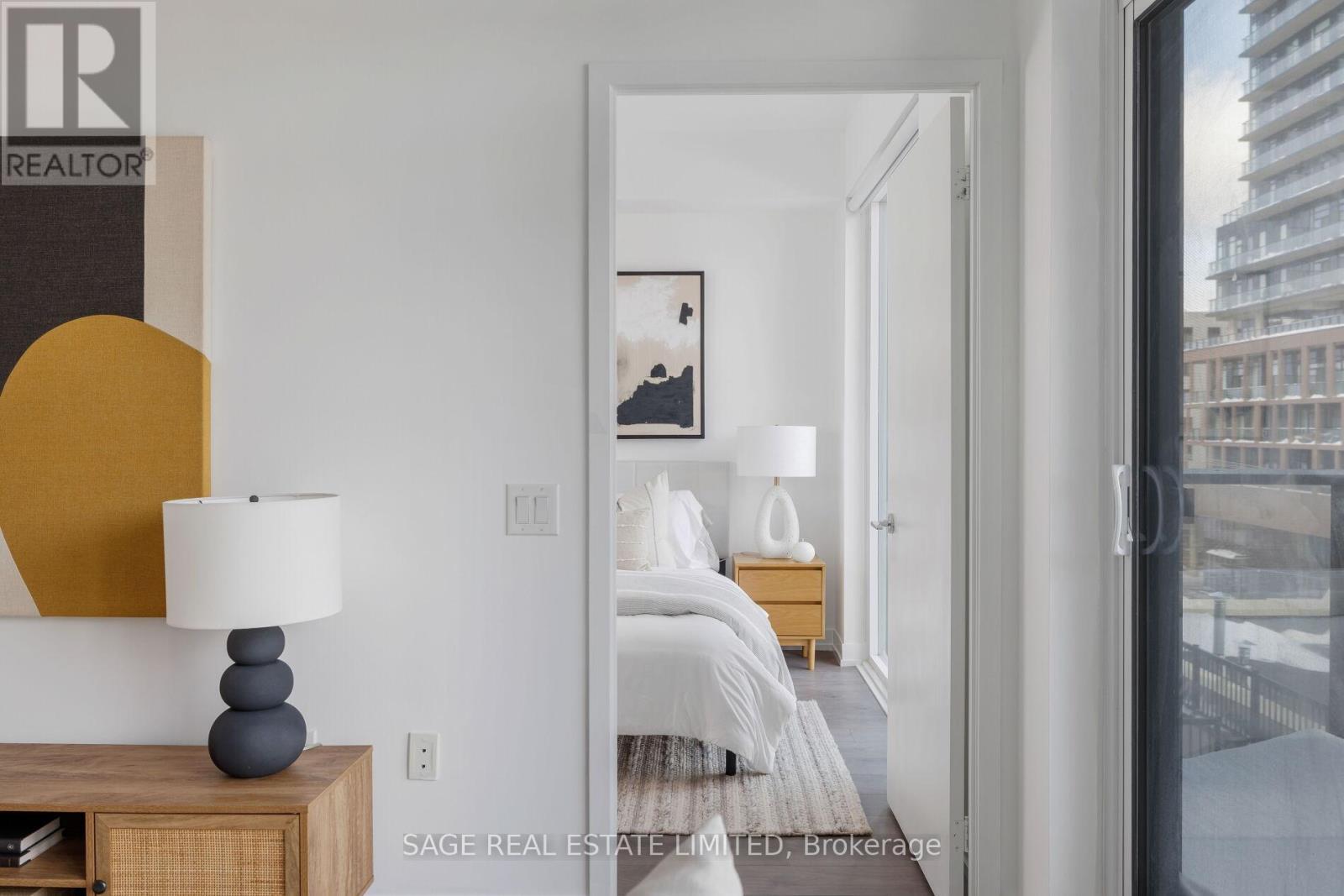 327 - 270 Dufferin Street, Toronto, Ontario  M6K 0H8 - Photo 11 - W12732866