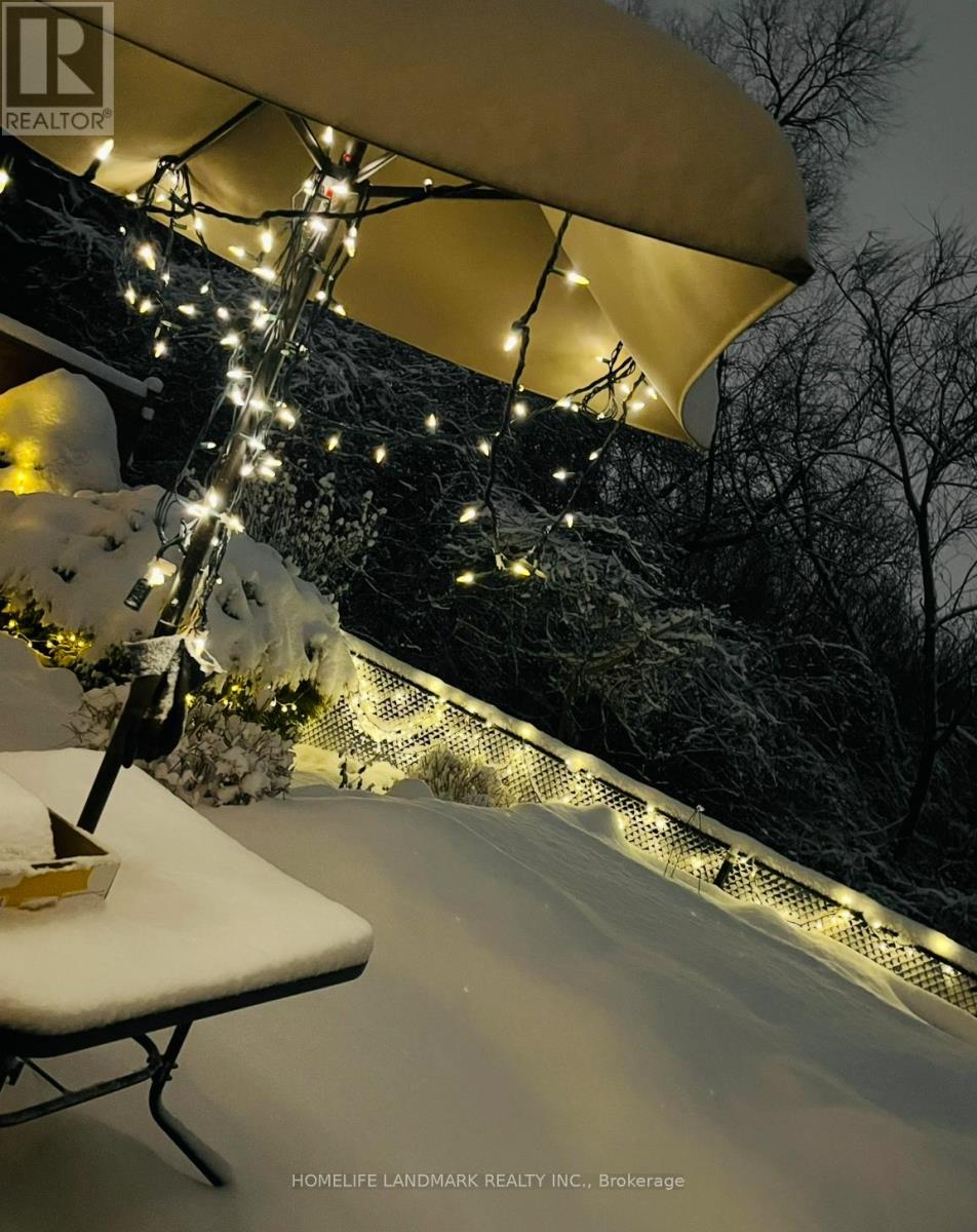 156 Pressed Brick Drive, Brampton, Ontario  L6V 4K6 - Photo 47 - W12732888