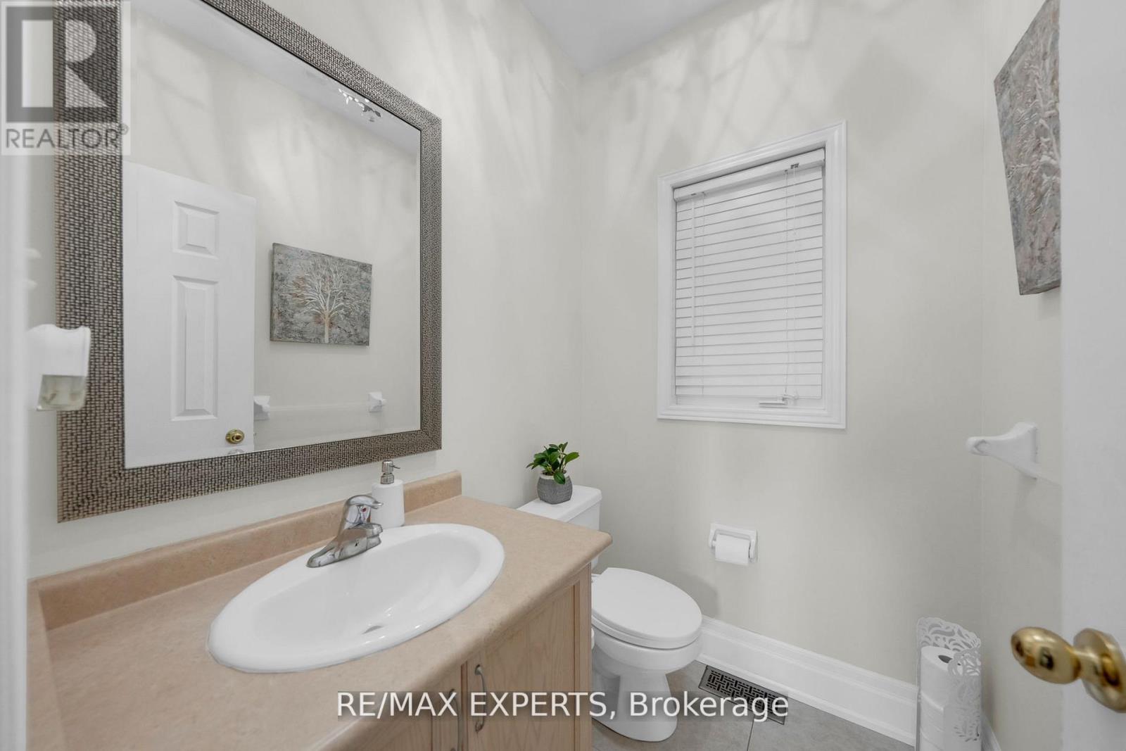 261 Mountainash Road, Brampton, Ontario  L6R 3M3 - Photo 13 - W12732896