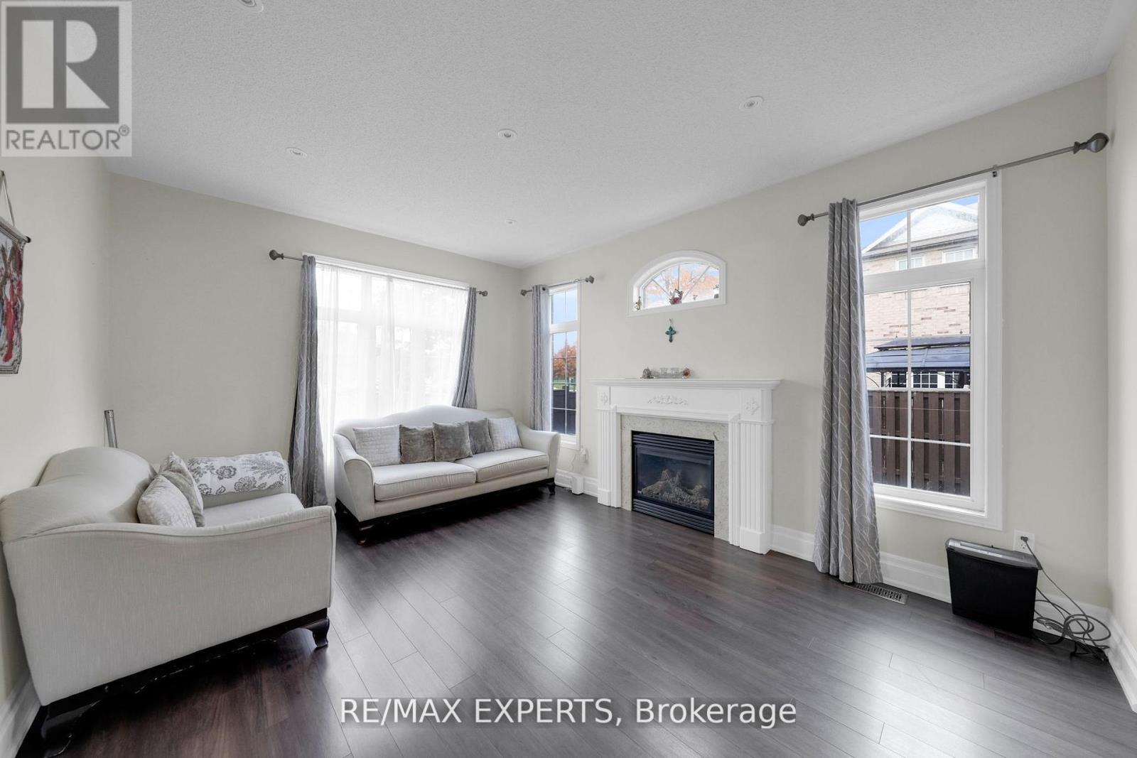 261 Mountainash Road, Brampton, Ontario  L6R 3M3 - Photo 14 - W12732896