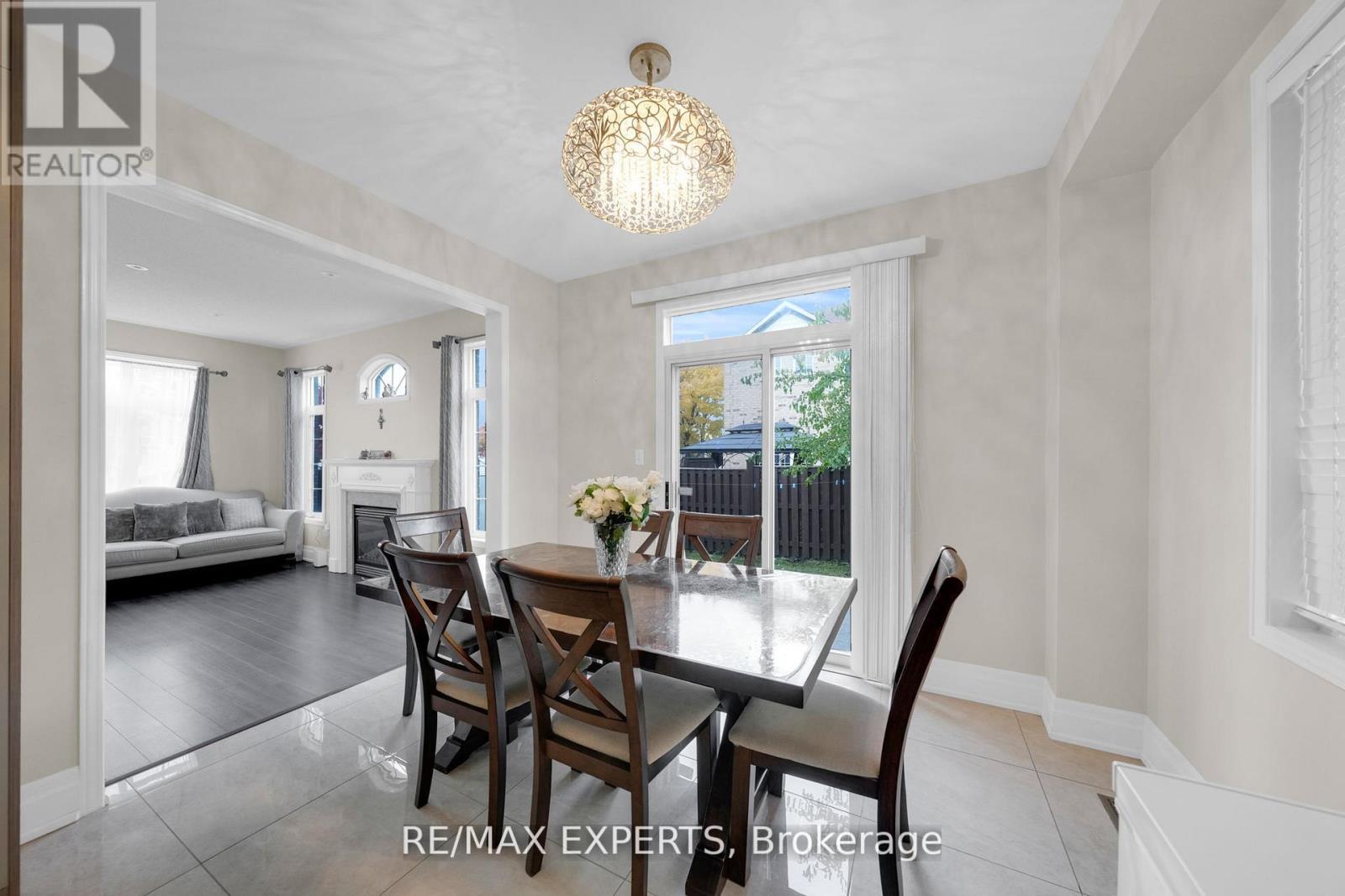 261 Mountainash Road, Brampton, Ontario  L6R 3M3 - Photo 23 - W12732896