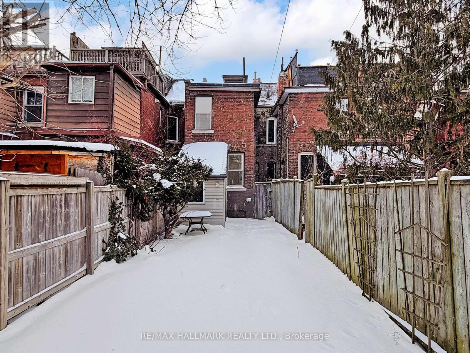 242 Delaware Avenue, Toronto, Ontario  M6H 2T6 - Photo 45 - W12732906