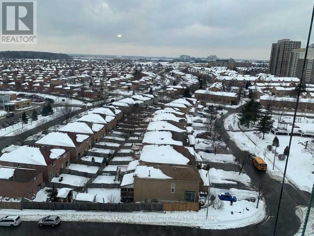 1009 - 65 Watergarden Drive, Mississauga, Ontario  L5R 1B2 - Photo 2 - W12732942