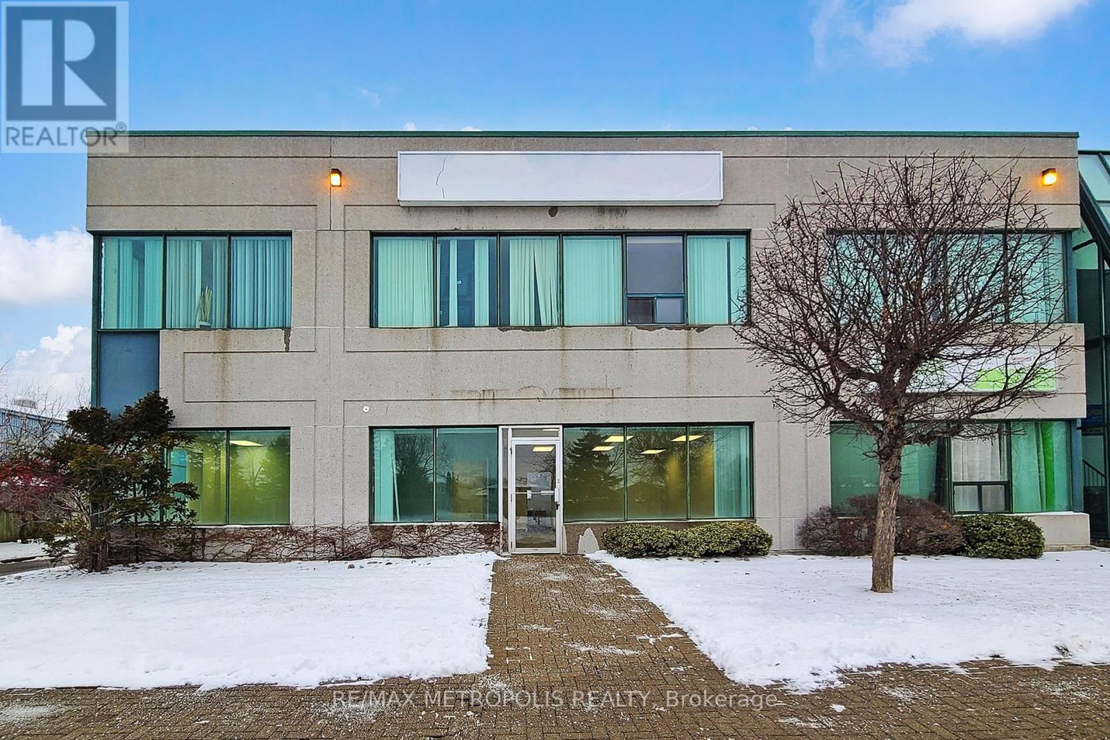 3185 Unity Drive, Mississauga, Ontario  L5L 4L4 - Photo 2 - W12732960