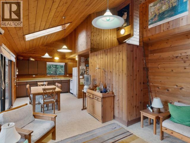 963 Spilsbury Drive, Savary Island, British Columbia  V0N 2G0 - Photo 2 - 19604