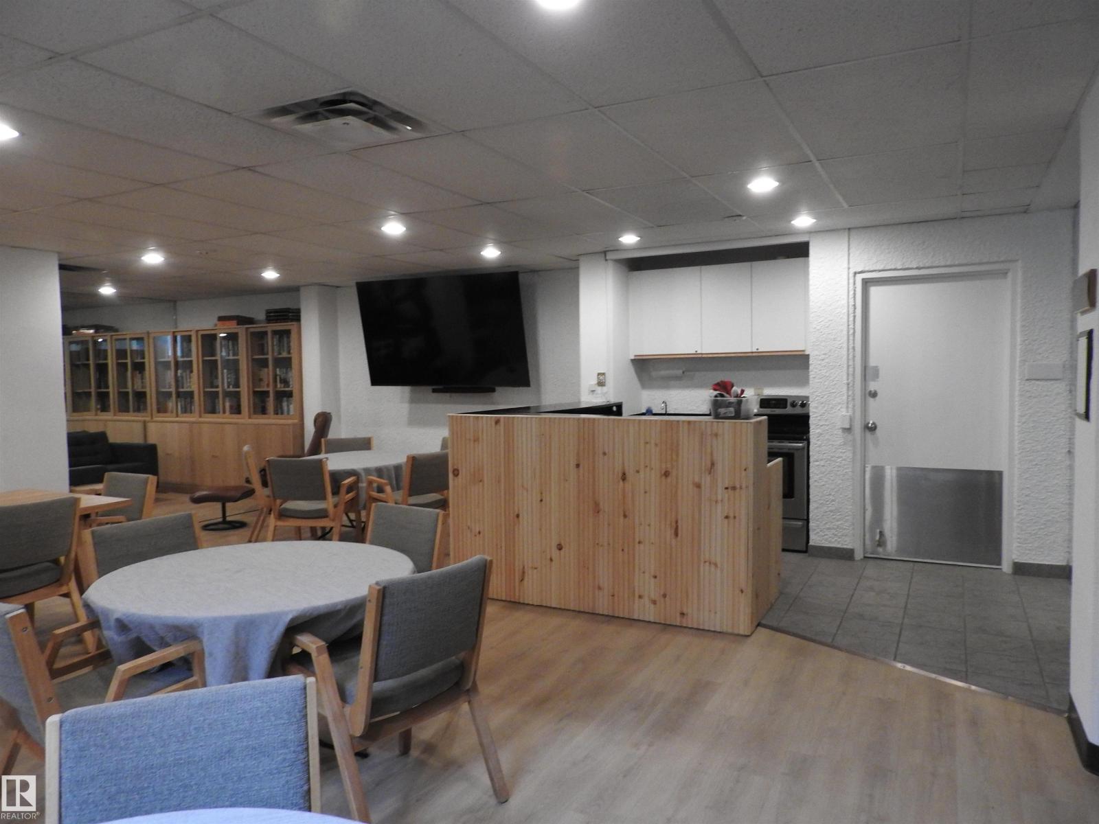 #105 10160 115 St Nw, Edmonton, Alberta T5K 1T6 - Photo 15 - E4471178