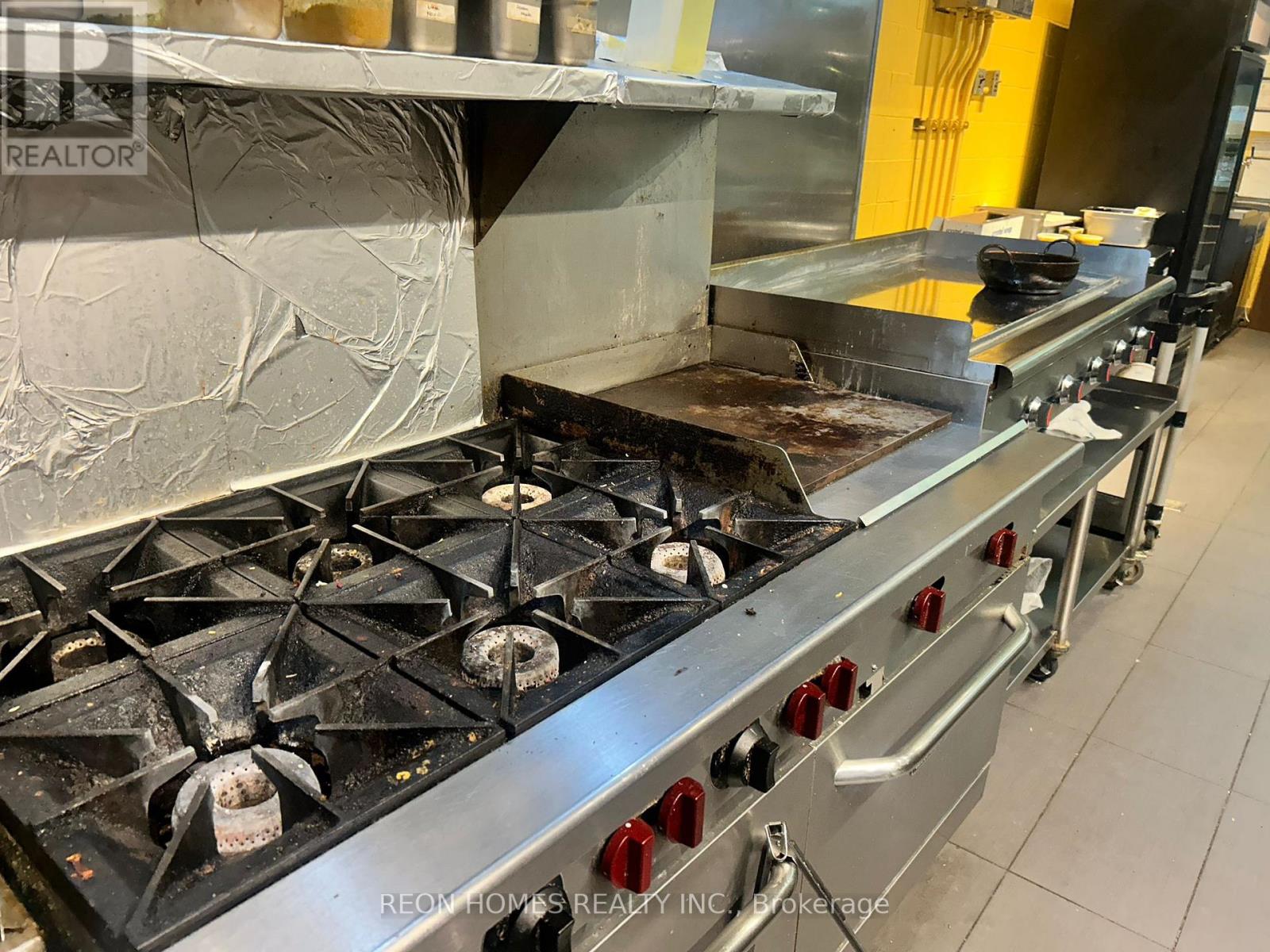 8 Erb Street W, Waterloo, Ontario  N2L 1S7 - Photo 6 - X12732920