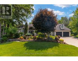 34 HARRINGTON PLACE, Hamilton, Ontario