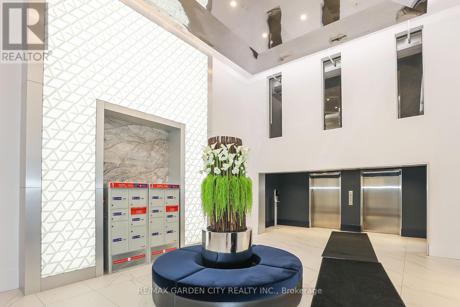 431 - 16 Concord Place, Grimsby, Ontario  L3M 0J1 - Photo 4 - X12732966