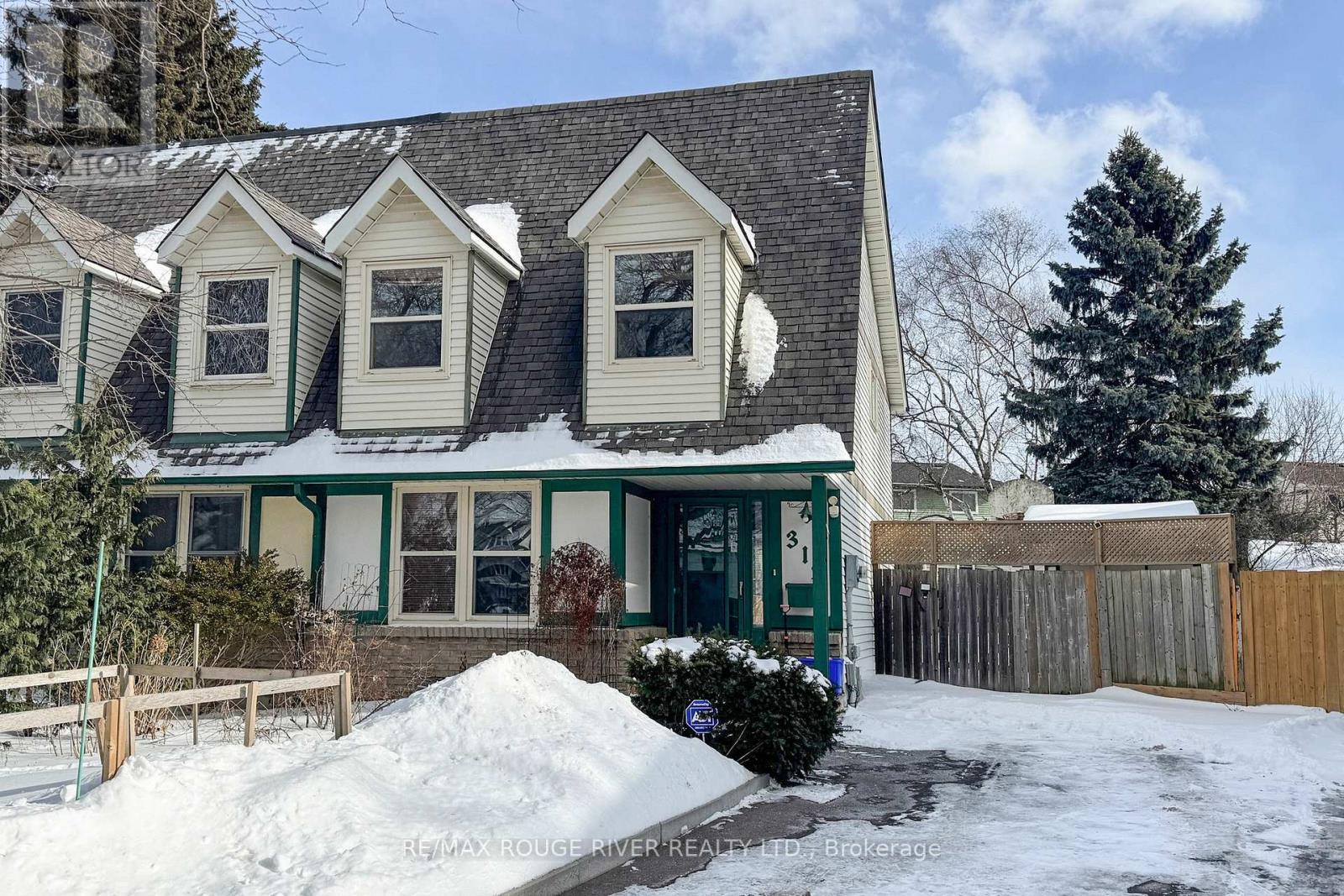 313 RONDEAU COURT, Oshawa, Ontario