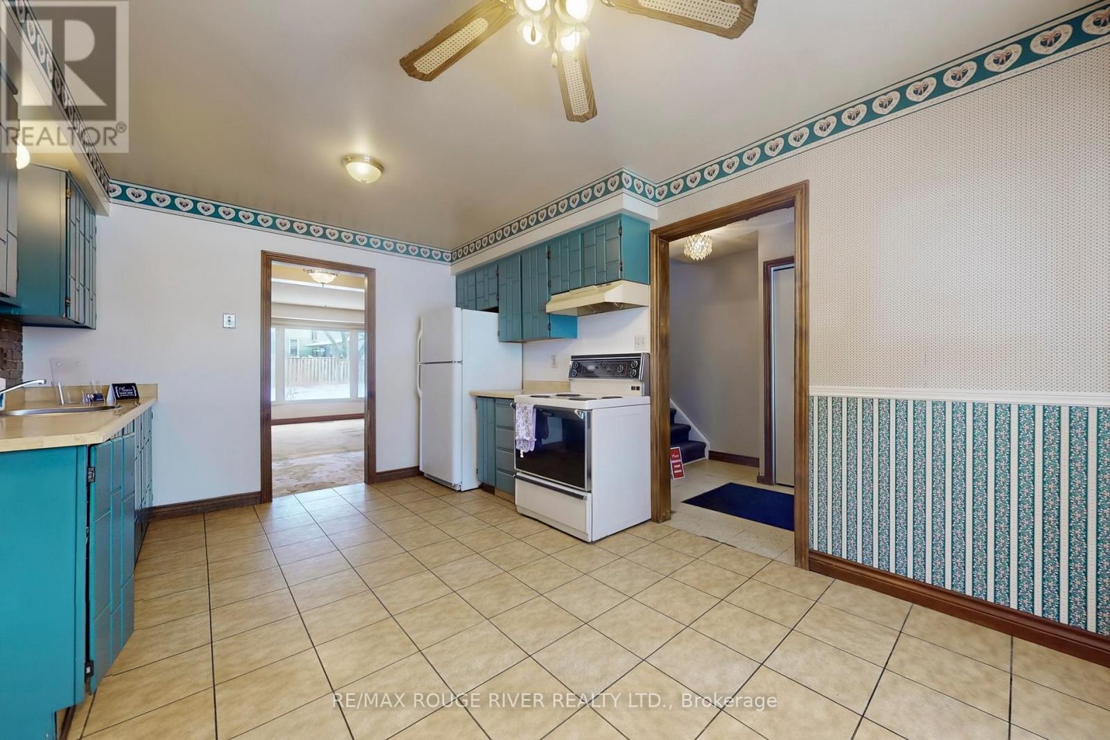 313 Rondeau Court, Oshawa, Ontario  L1J 6N4 - Photo 12 - E12732916