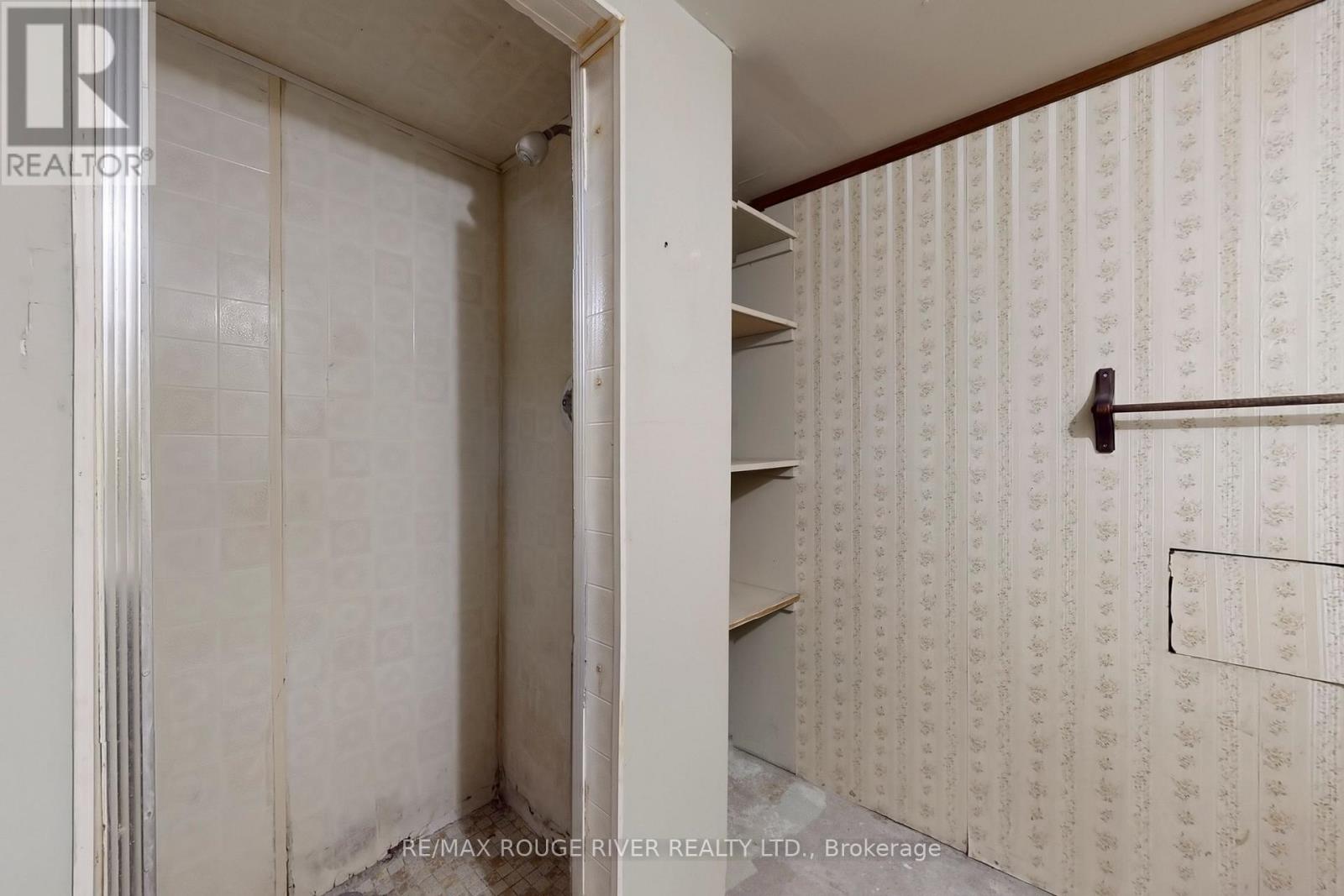 313 Rondeau Court, Oshawa, Ontario  L1J 6N4 - Photo 37 - E12732916