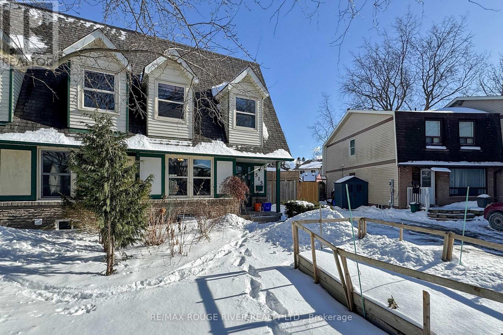 313 Rondeau Court, Oshawa, Ontario  L1J 6N4 - Photo 4 - E12732916