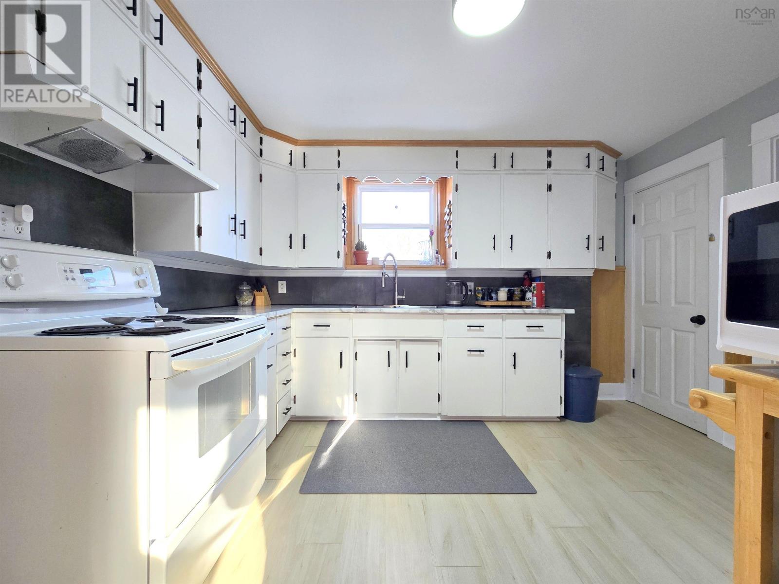 34 Dale Street, Amherst, Nova Scotia  B4H 2A4 - Photo 10 - 202601568