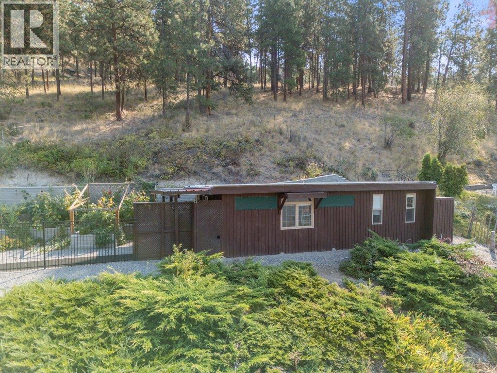 2245 Bennett Road, Kelowna, British Columbia  V1V 2N3 - Photo 41 - 10373436