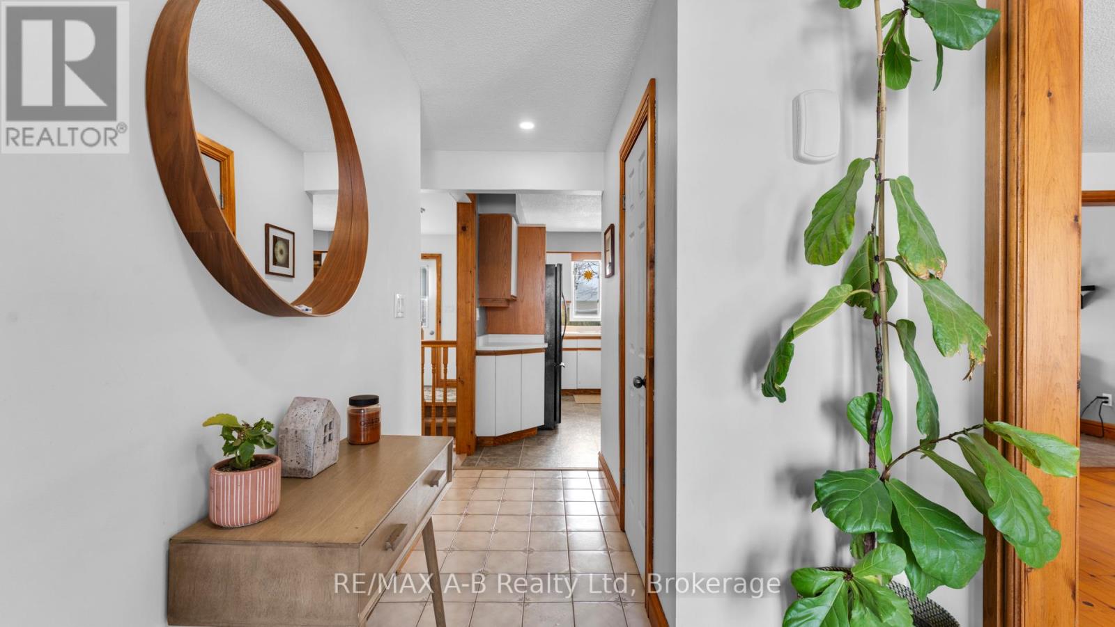 184 Henry Street, West Perth, Ontario  N0K 1N0 - Photo 3 - X12733080