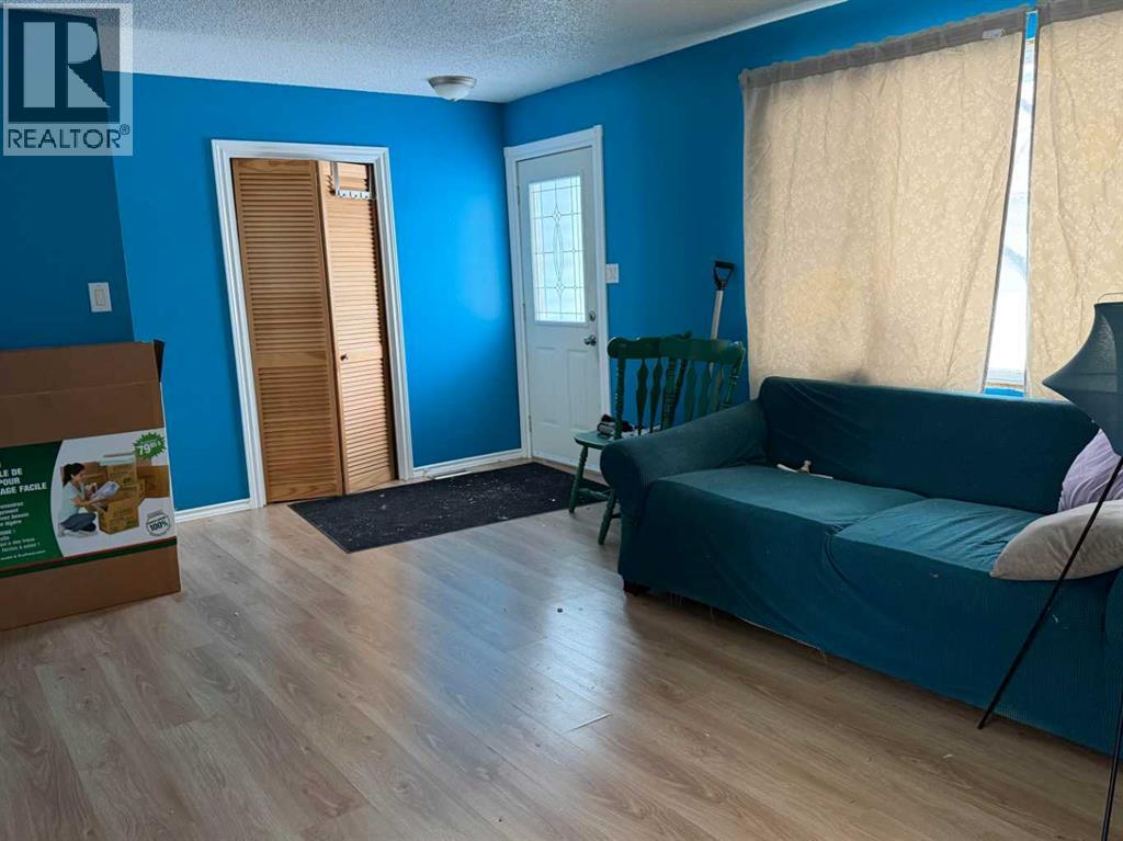 9915 81 Avenue, Grande Prairie, Alberta  T8V 3S9 - Photo 3 - A2281455