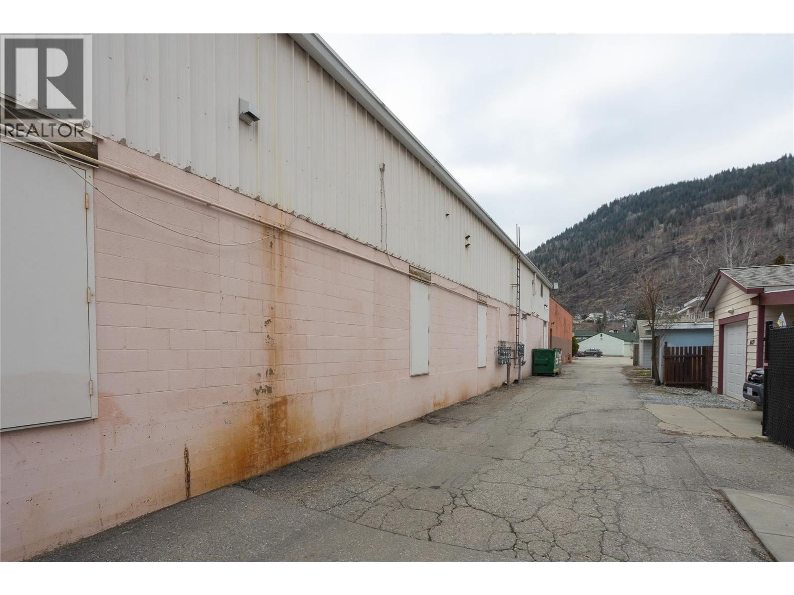 1672 Second Avenue, Trail, British Columbia V1R 1M5 - Photo 19 - 10372352