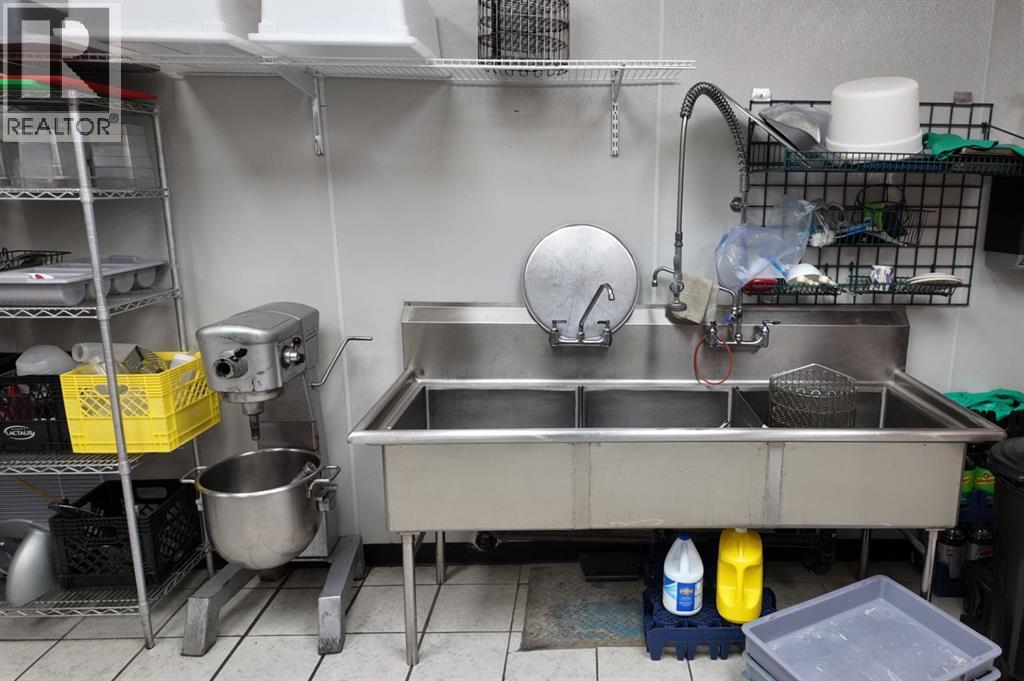 45 Greenbriar Lane Nw, Calgary, Alberta  T3B 6N4 - Photo 20 - A2275209