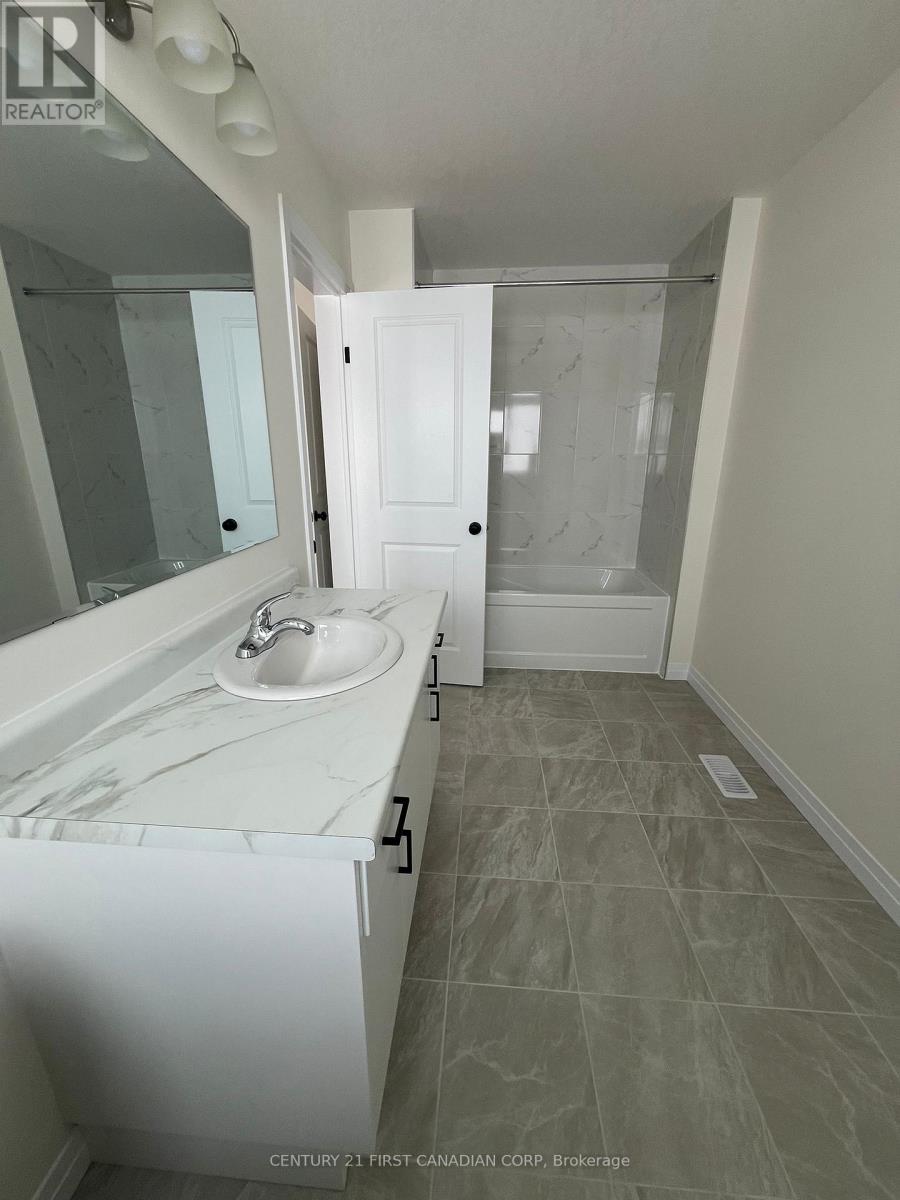 19 Becker Street, Stratford, Ontario  N5A 6S6 - Photo 13 - X12733066