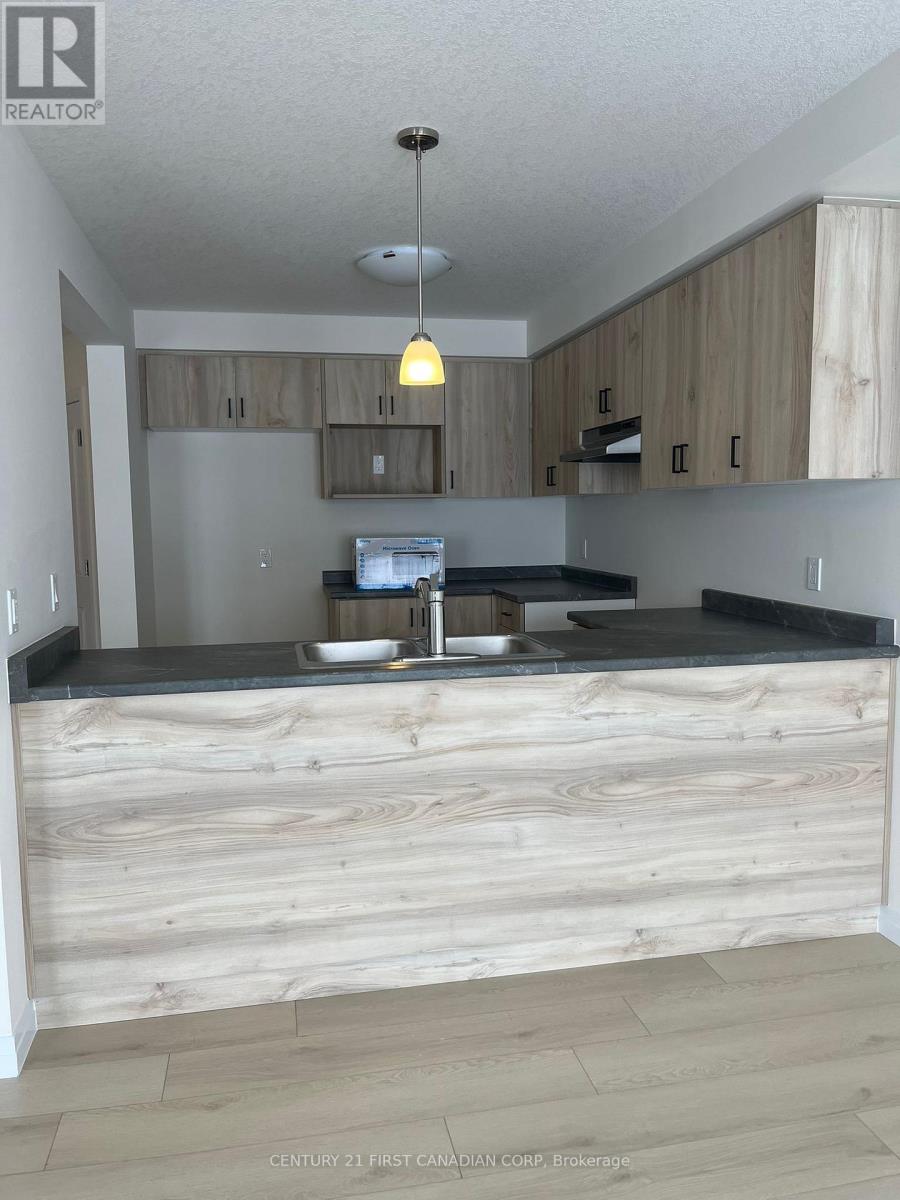 19 Becker Street, Stratford, Ontario  N5A 6S6 - Photo 8 - X12733066