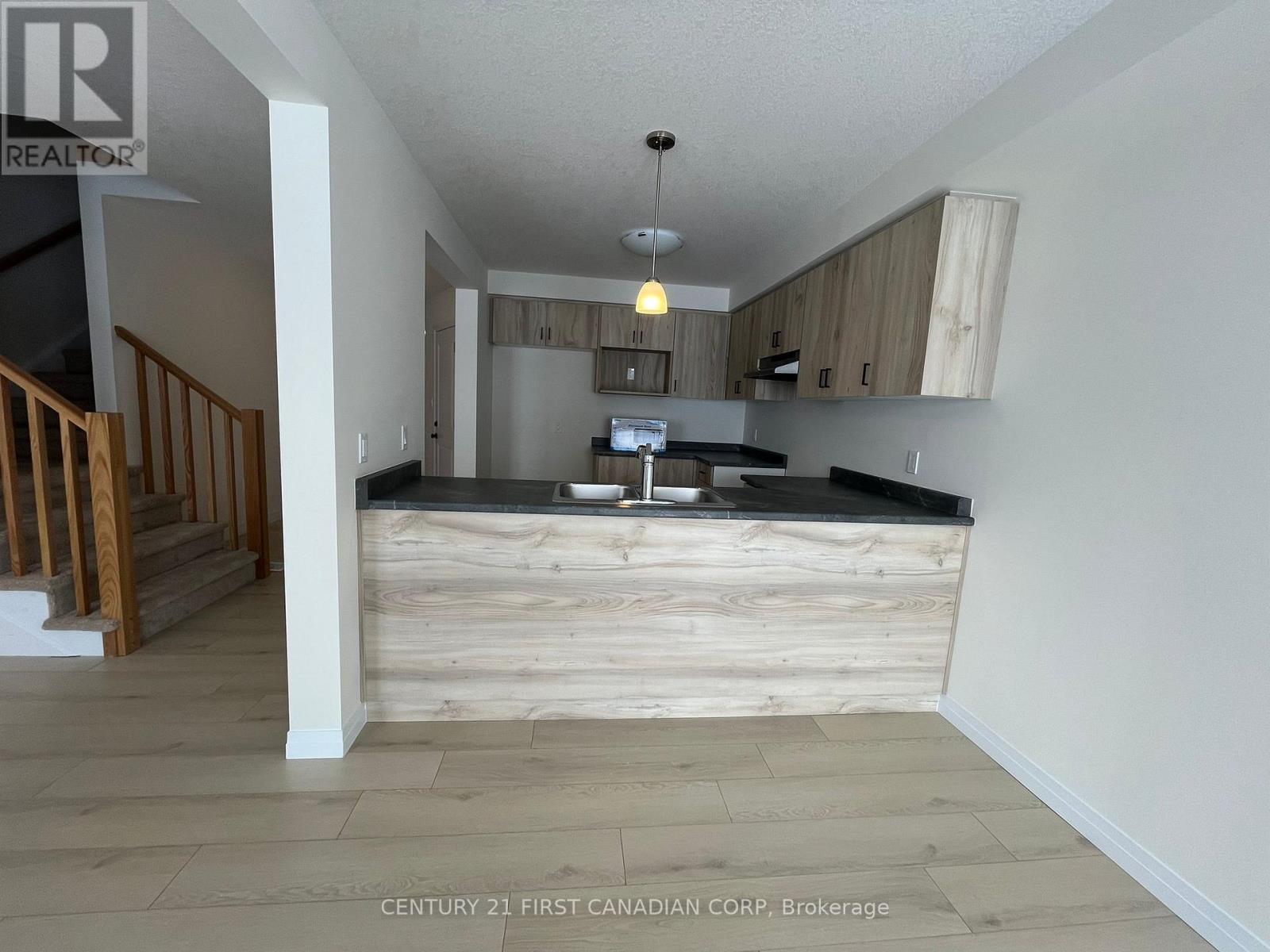 19 Becker Street, Stratford, Ontario  N5A 6S6 - Photo 9 - X12733066