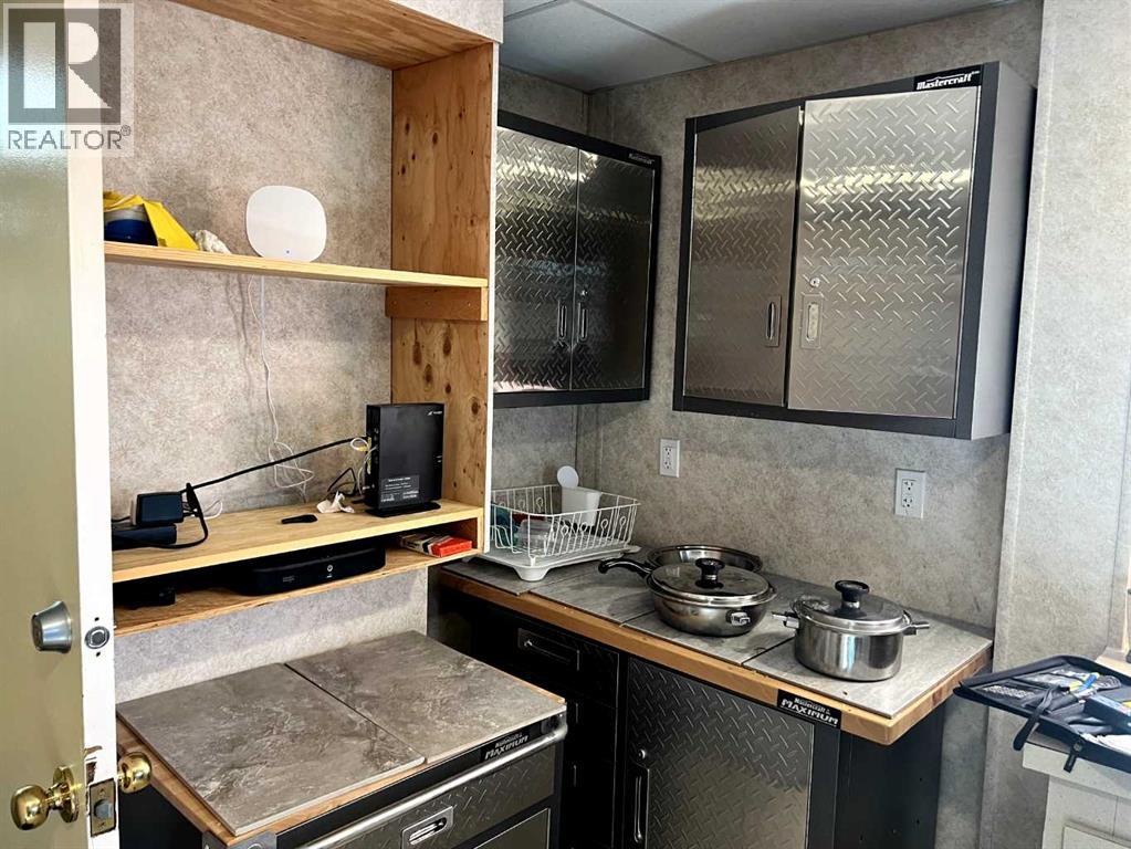 5013 50 Avenue, Valleyview, Alberta  T0H 3N0 - Photo 13 - A2282011