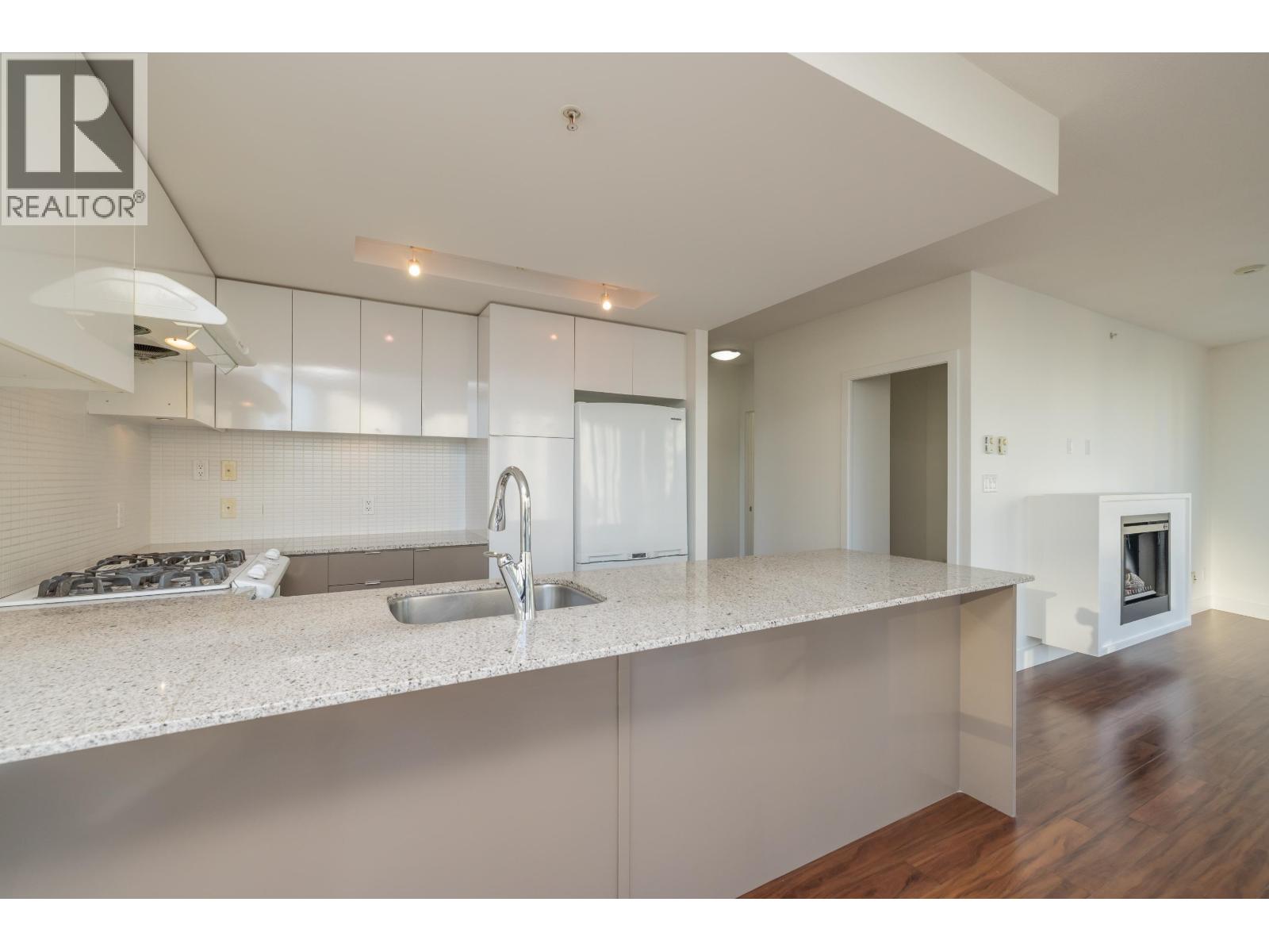 702 4808 Hazel Street, Burnaby, British Columbia  V5H 0A2 - Photo 11 - R3083581