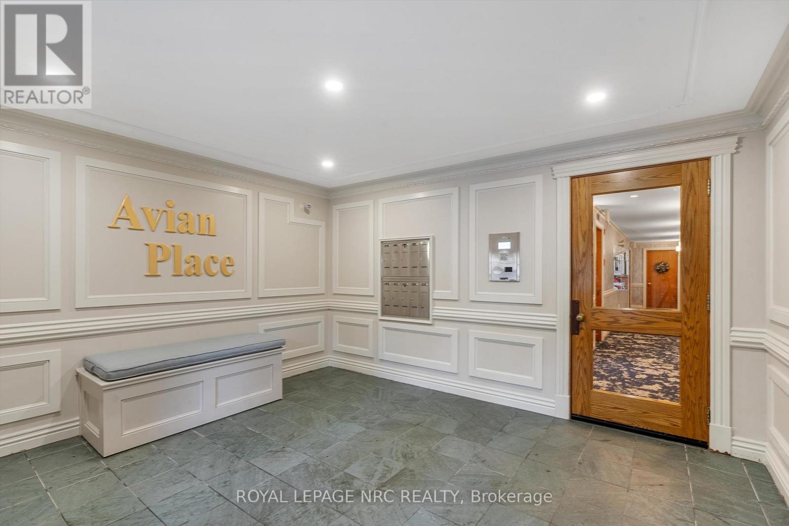 101 - 55 Main Street, St. Catharines, Ontario  L2N 4T8 - Photo 4 - X12733114