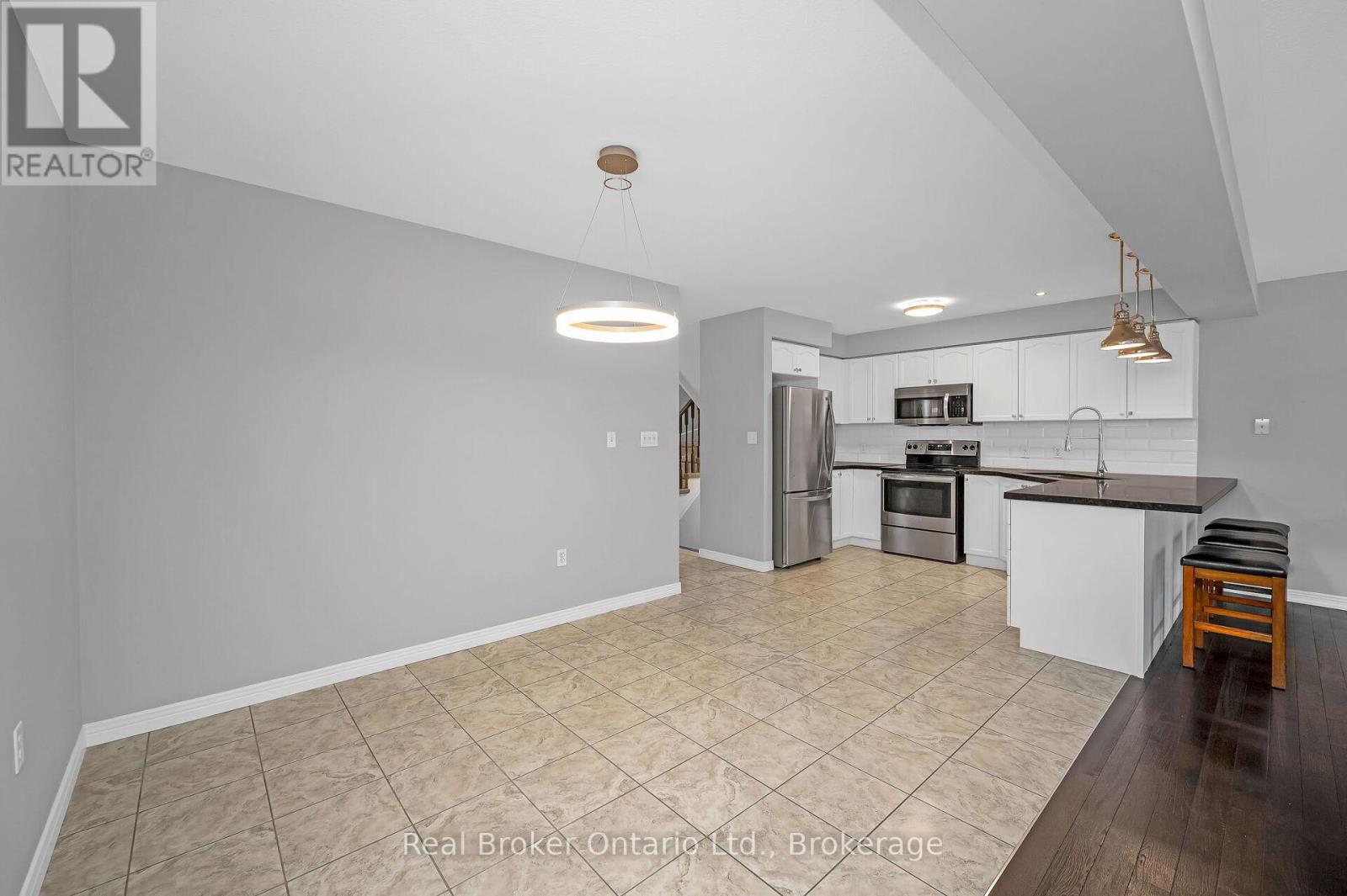 23 Bellflower Boulevard, Hamilton, Ontario  L0R 1P0 - Photo 9 - X12733088