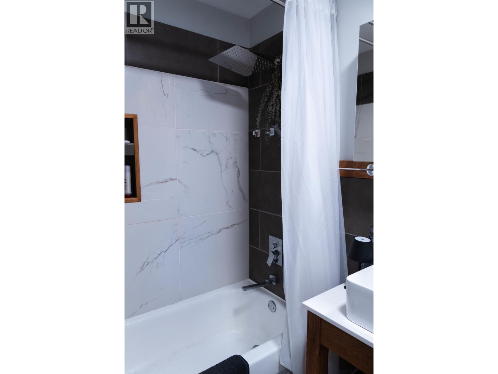 545 Main Street, Pemberton, British Columbia  V0K 1V0 - Photo 21 - R3083652