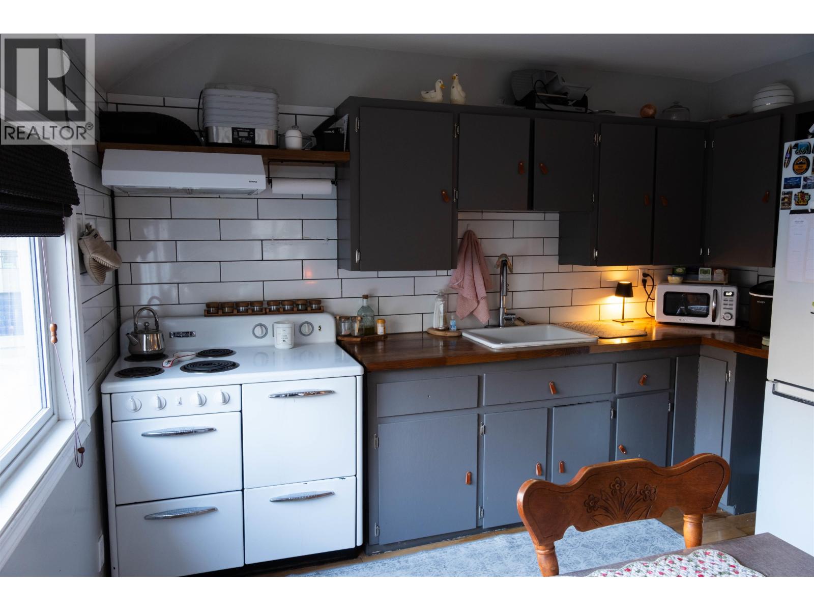 545 Main Street, Pemberton, British Columbia  V0K 1V0 - Photo 23 - R3083652