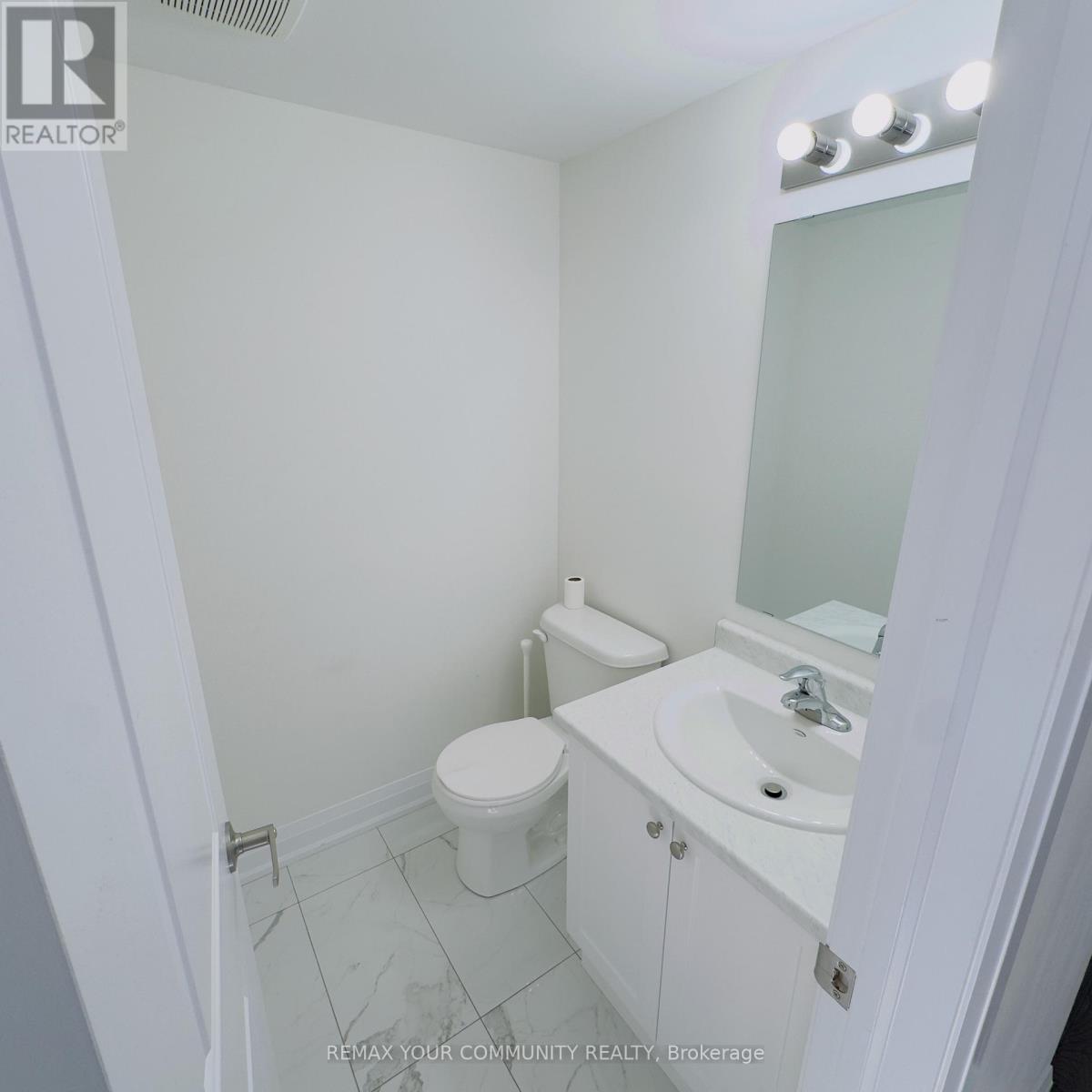 137 Moneypenny Place, Vaughan, Ontario  L4J 0L1 - Photo 5 - N12731872