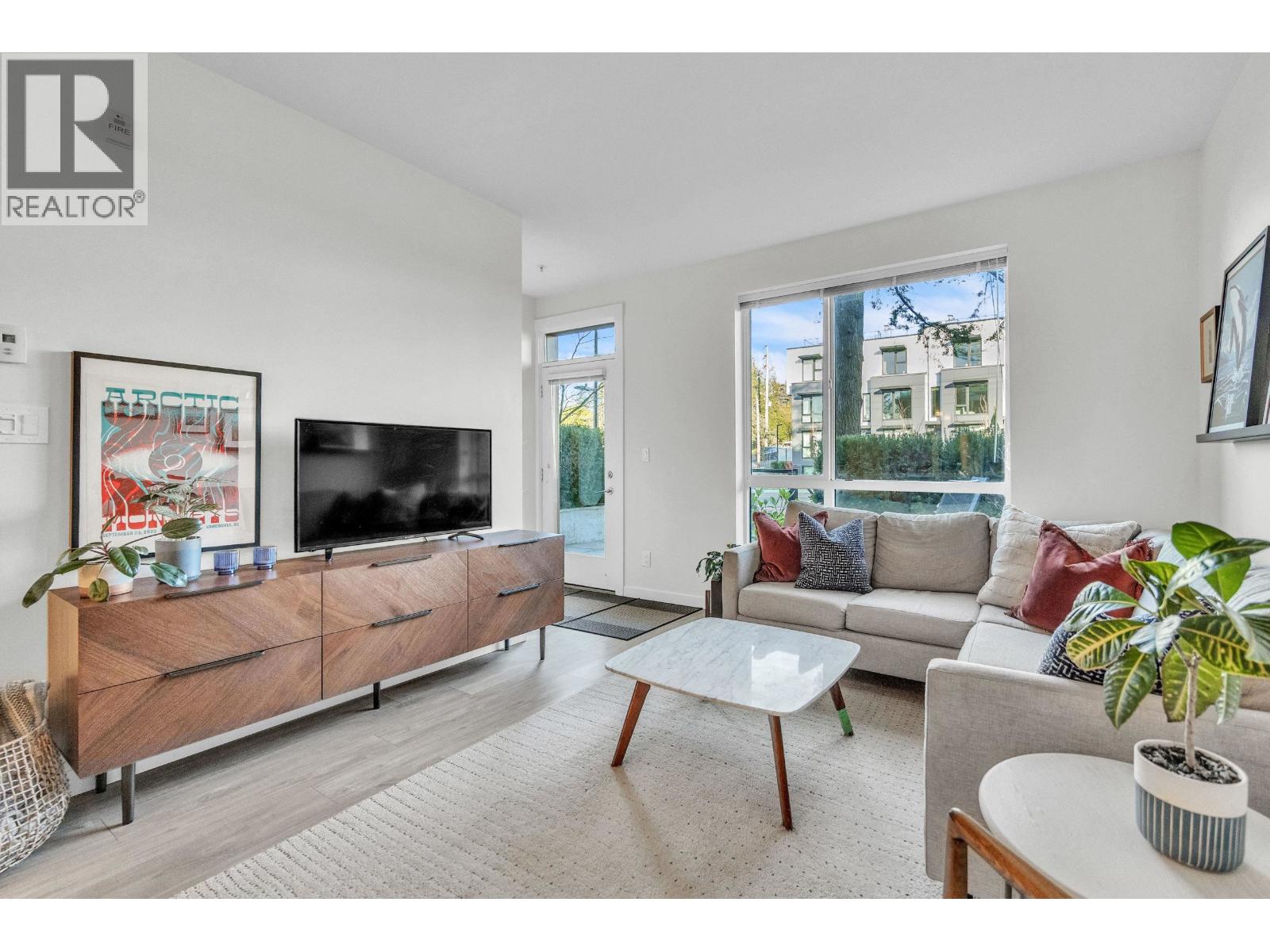 108 615 E 3rd Street, North Vancouver, British Columbia  V7L 0G3 - Photo 5 - R3083634