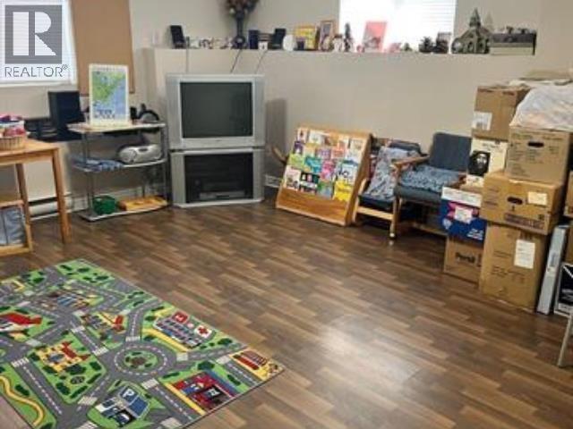 5693 Porpoise Bay Road, Sechelt, British Columbia  V0N 3A4 - Photo 13 - R3083606