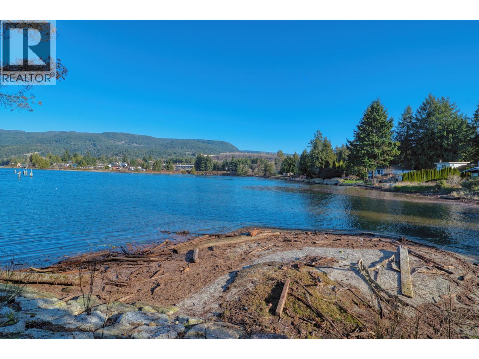 5693 Porpoise Bay Road, Sechelt, British Columbia  V0N 3A4 - Photo 26 - R3083606