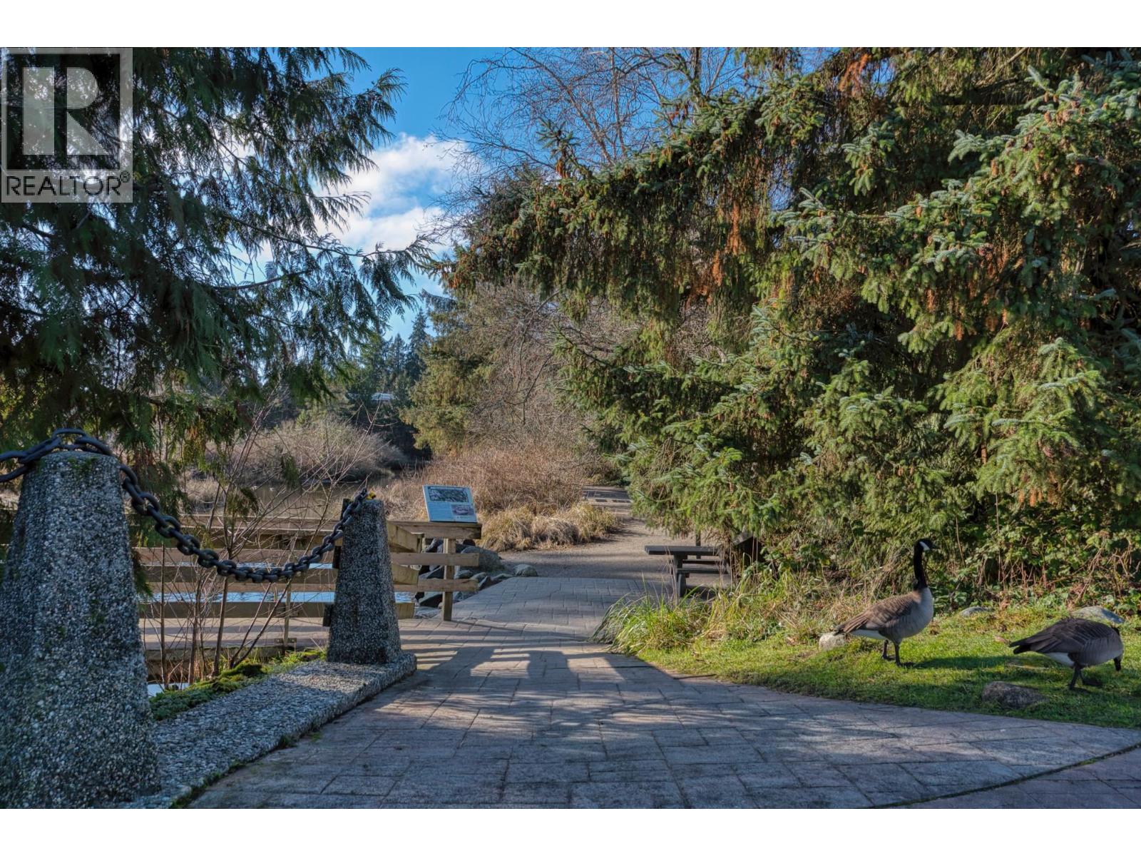 5693 Porpoise Bay Road, Sechelt, British Columbia  V0N 3A4 - Photo 27 - R3083606